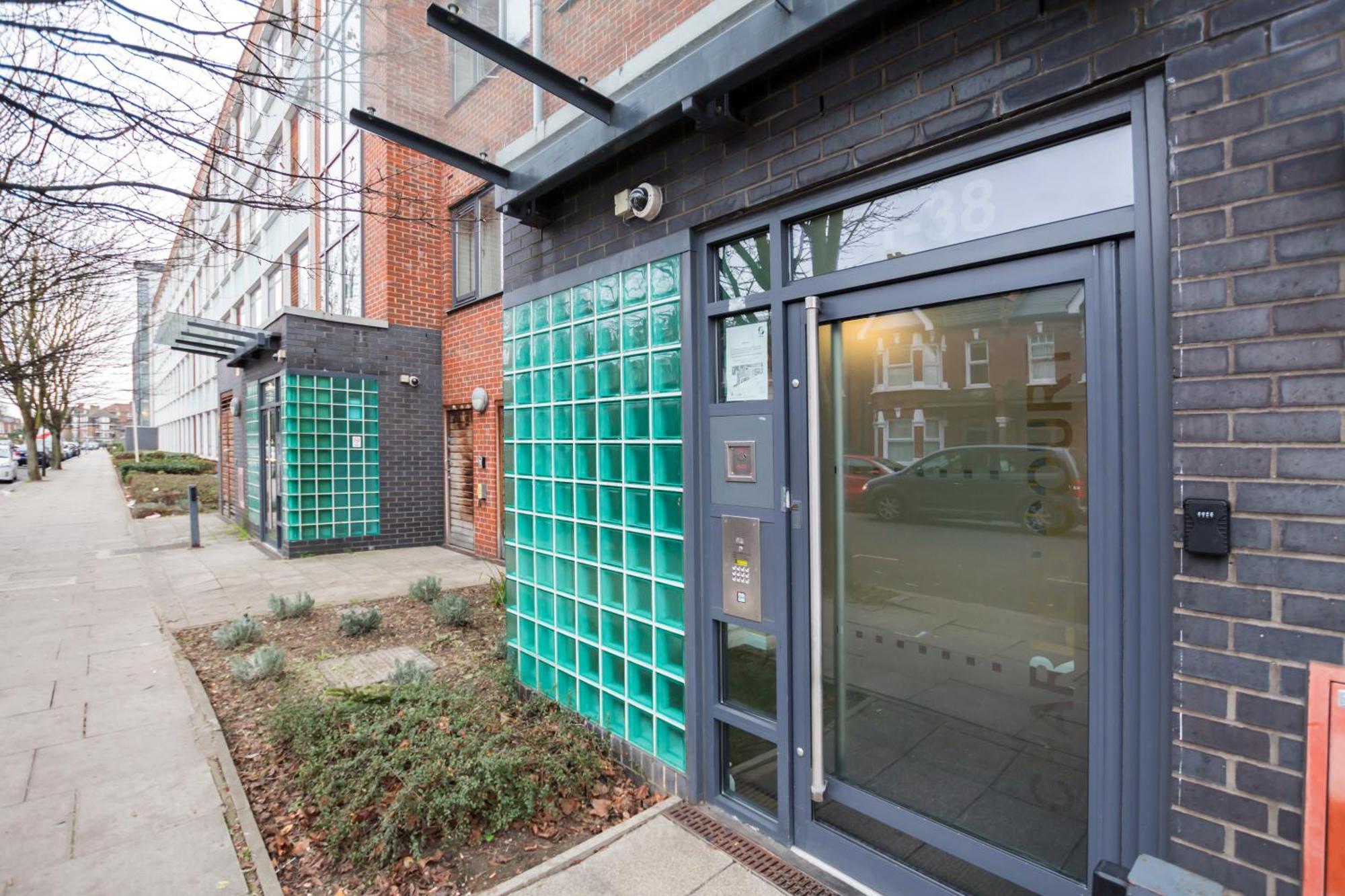 Appartement Splendid 2 Bdr With Panoramic View, Acton Londen