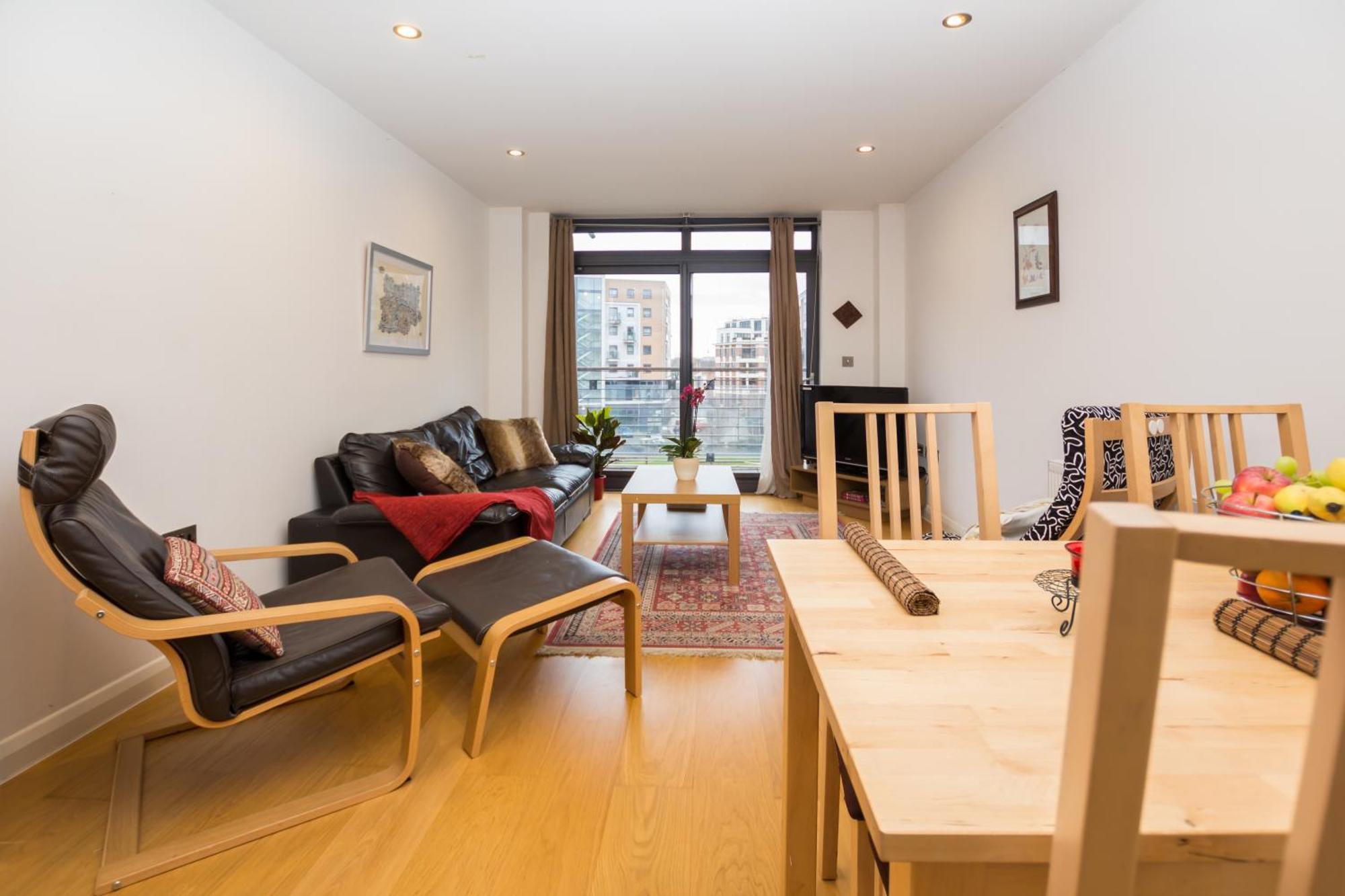 Splendid 2 Bdr With Panoramic View, Acton Londen