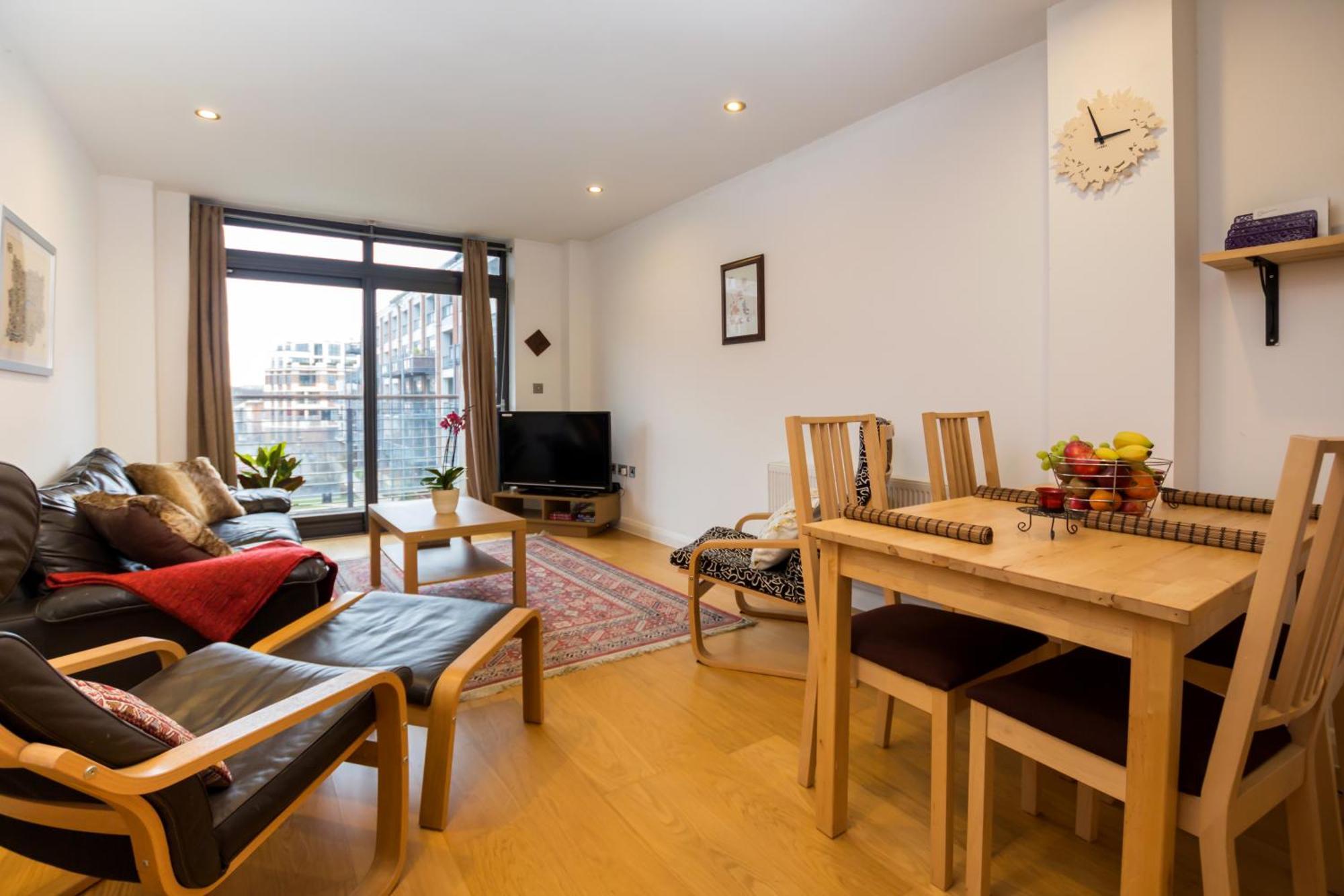 Splendid 2 Bdr With Panoramic View, Acton Appartement Londen