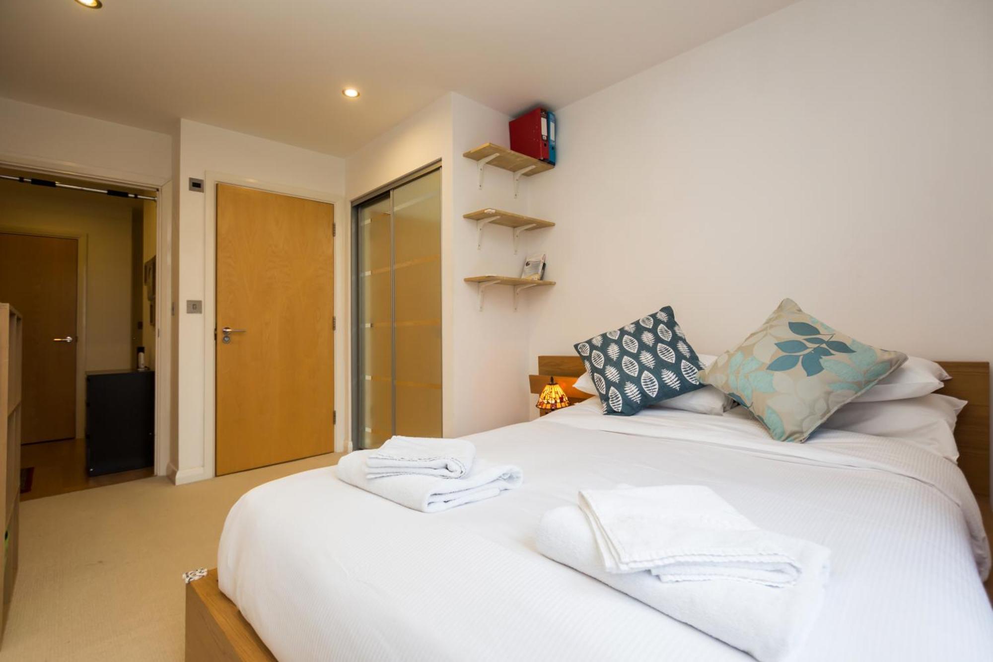 Splendid 2 Bdr With Panoramic View, Acton Appartement Londen