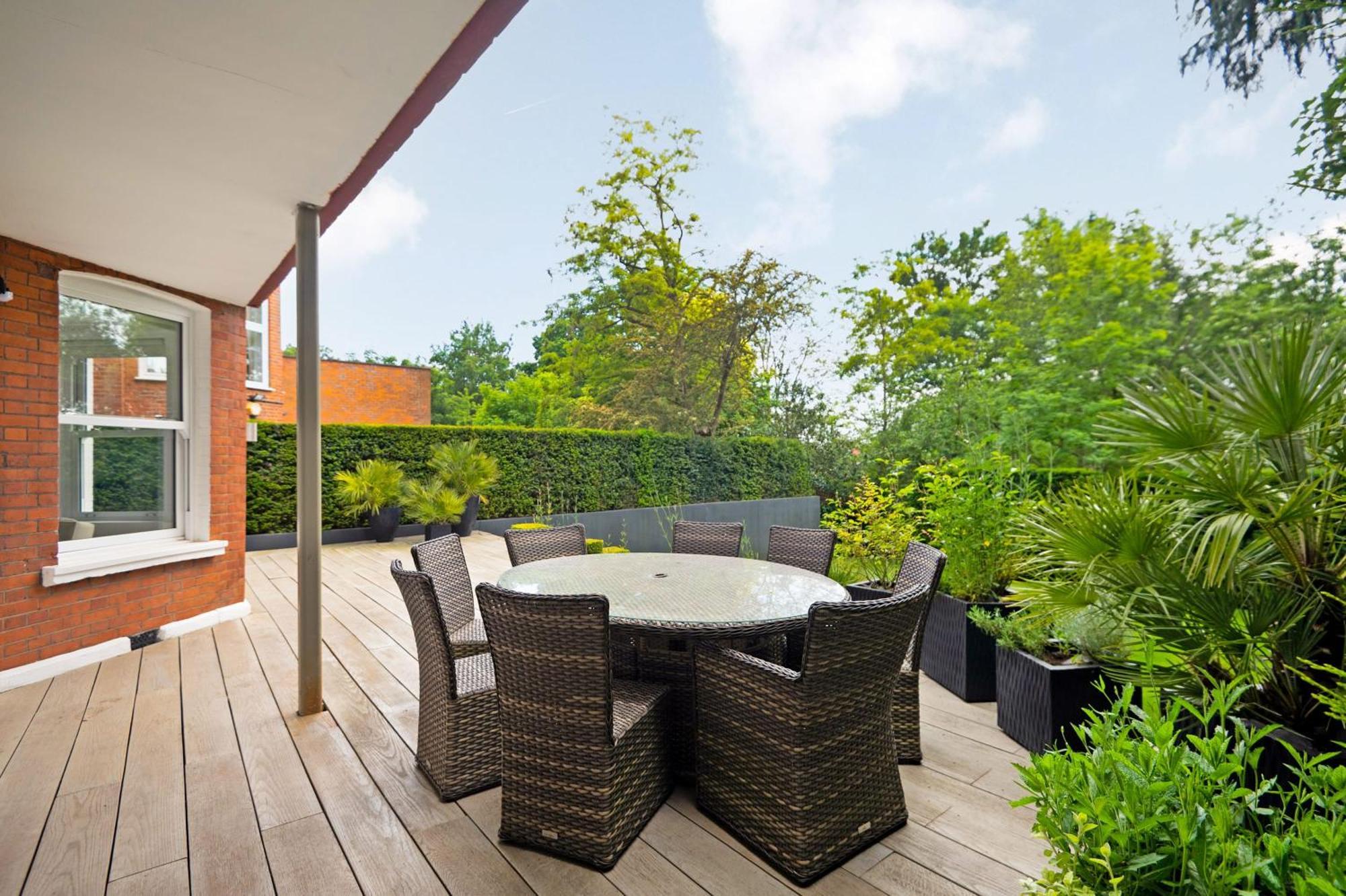 Apartment Lindfield Gardens