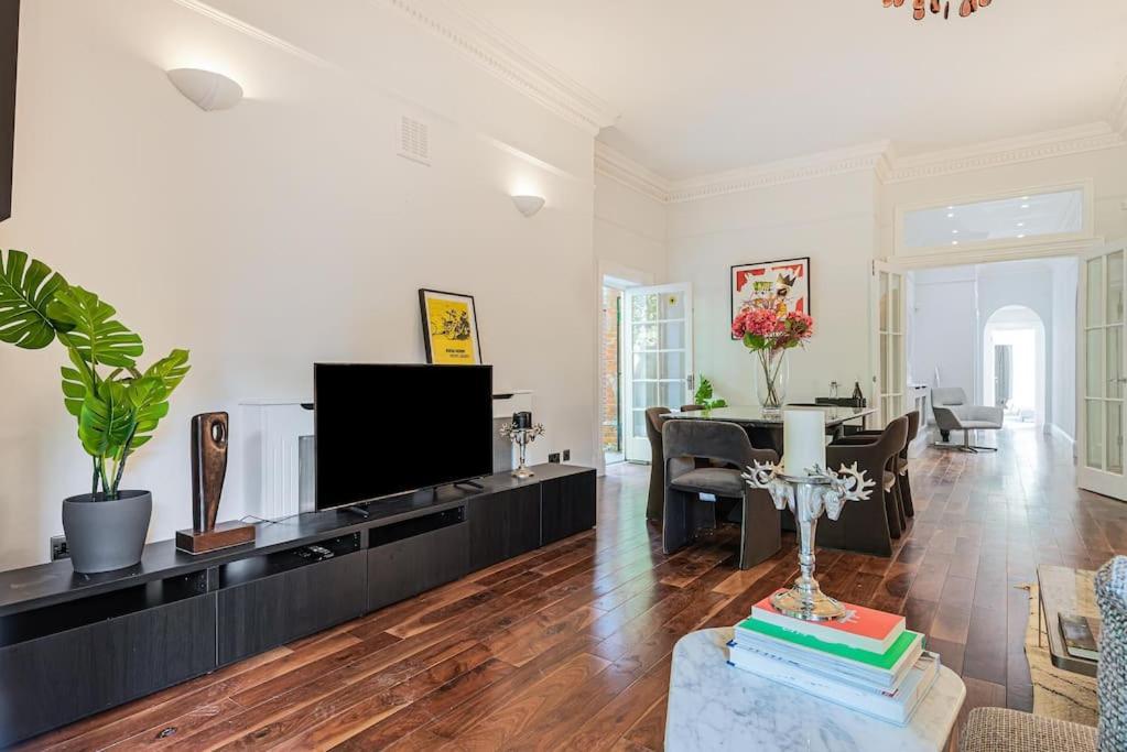 Apartment The Redington Royal