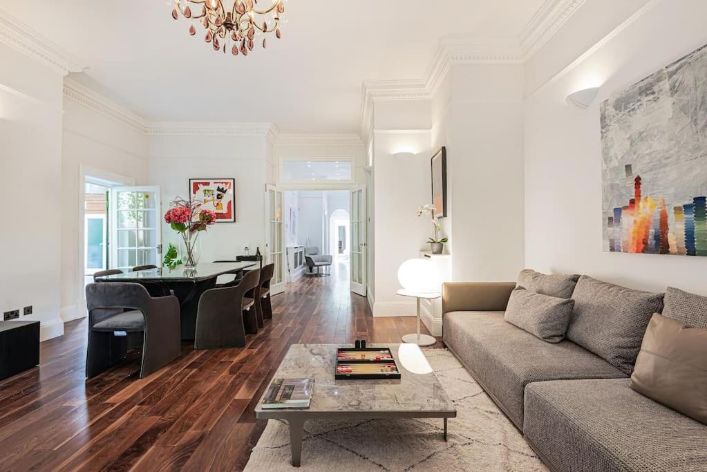 The Redington Royal Apartment *