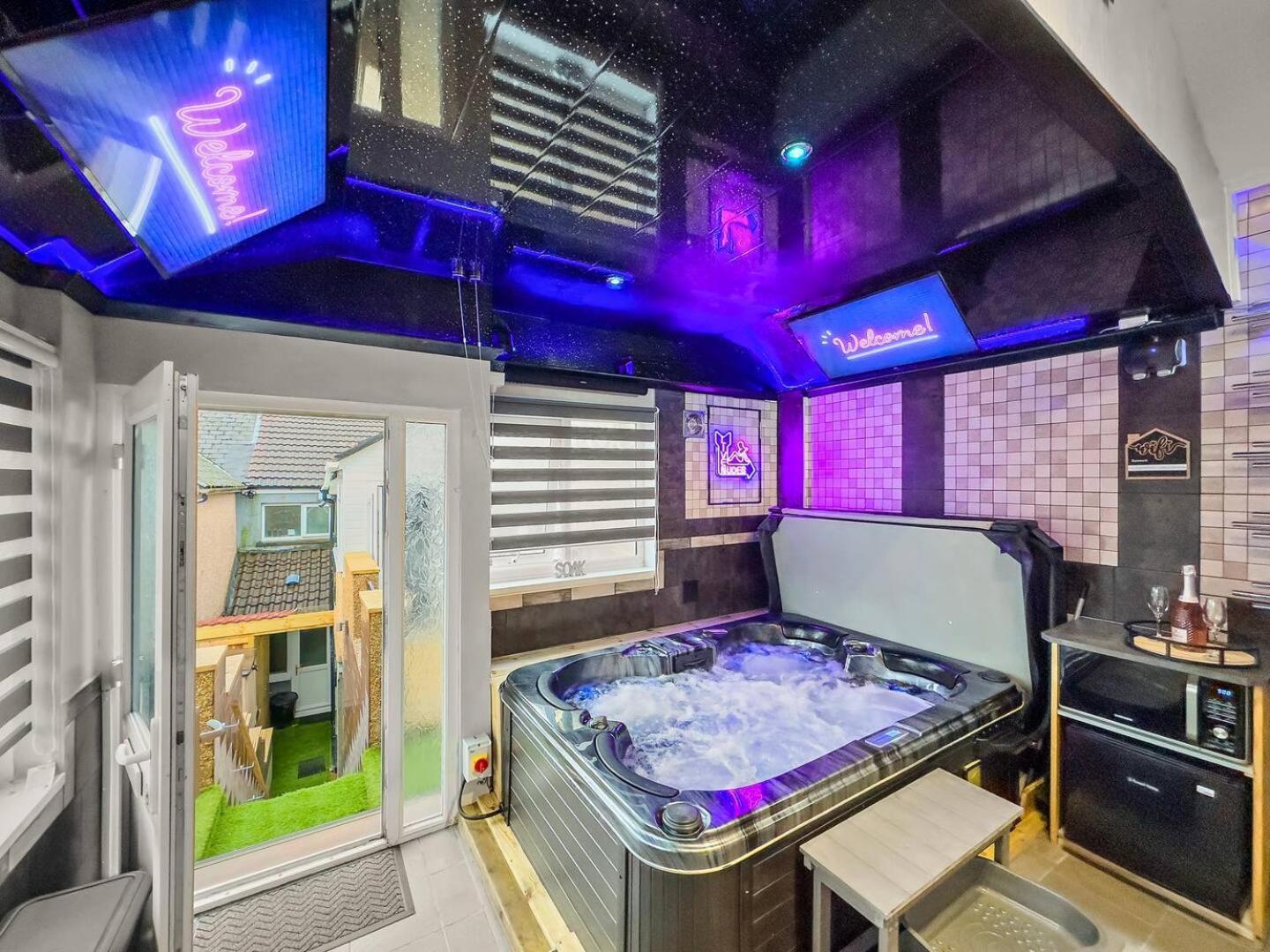 Special Spa-partment Whot Tub,sauna,lounge-maerdy Apartment