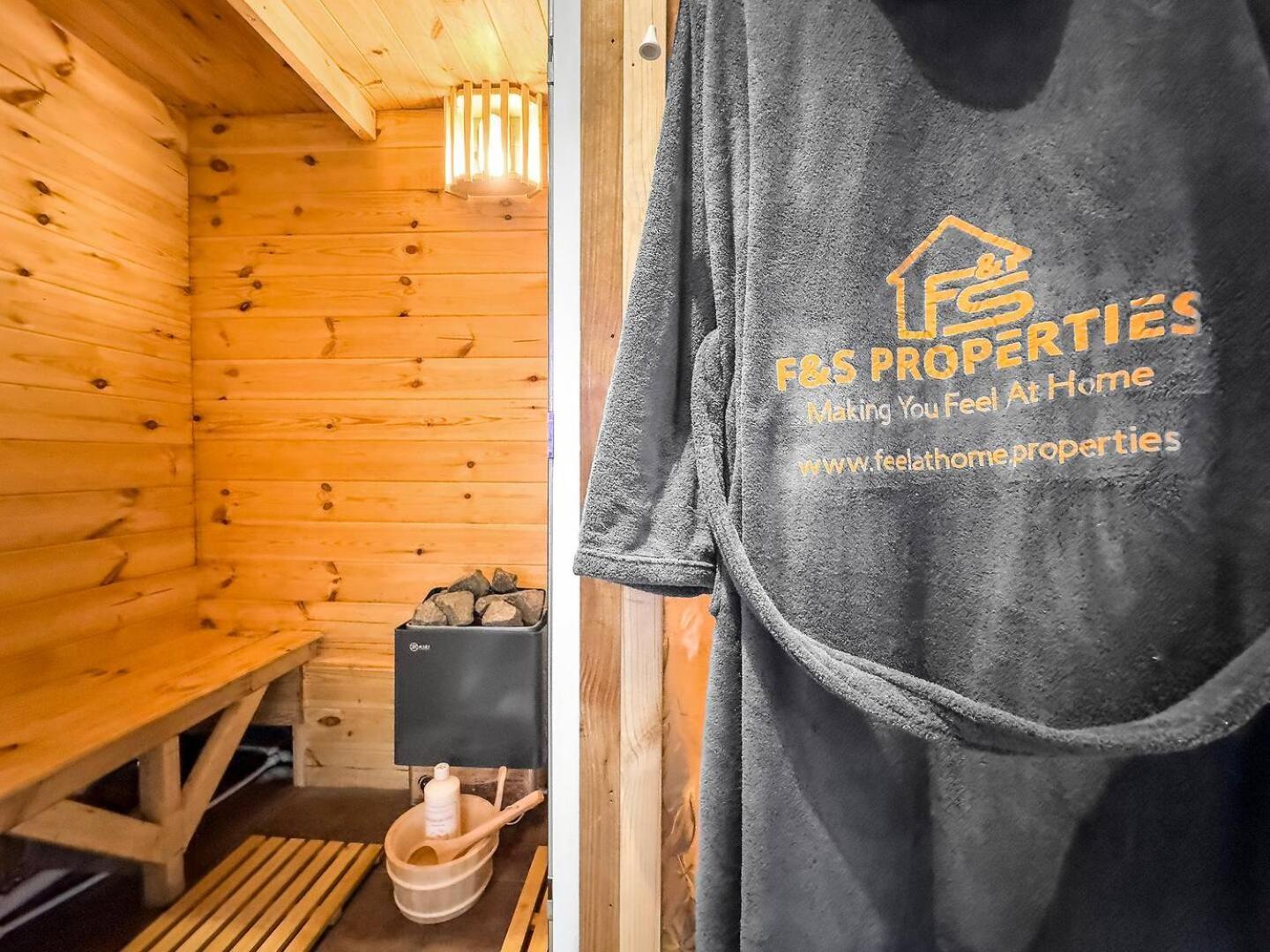 Special Spa-partment Whot Tub,sauna,lounge-maerdy Apartment *