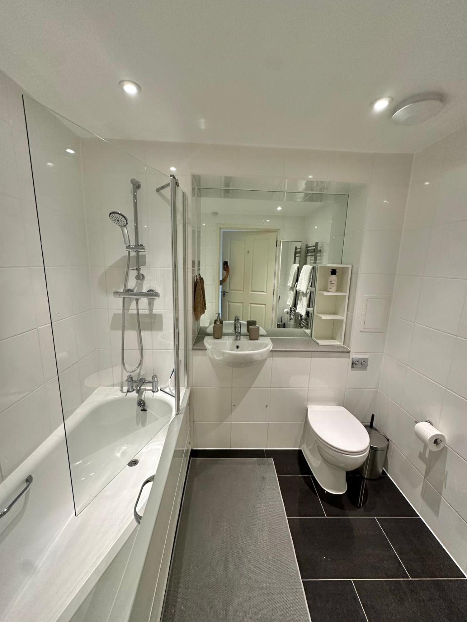 Apartment Lovely 2-bed In