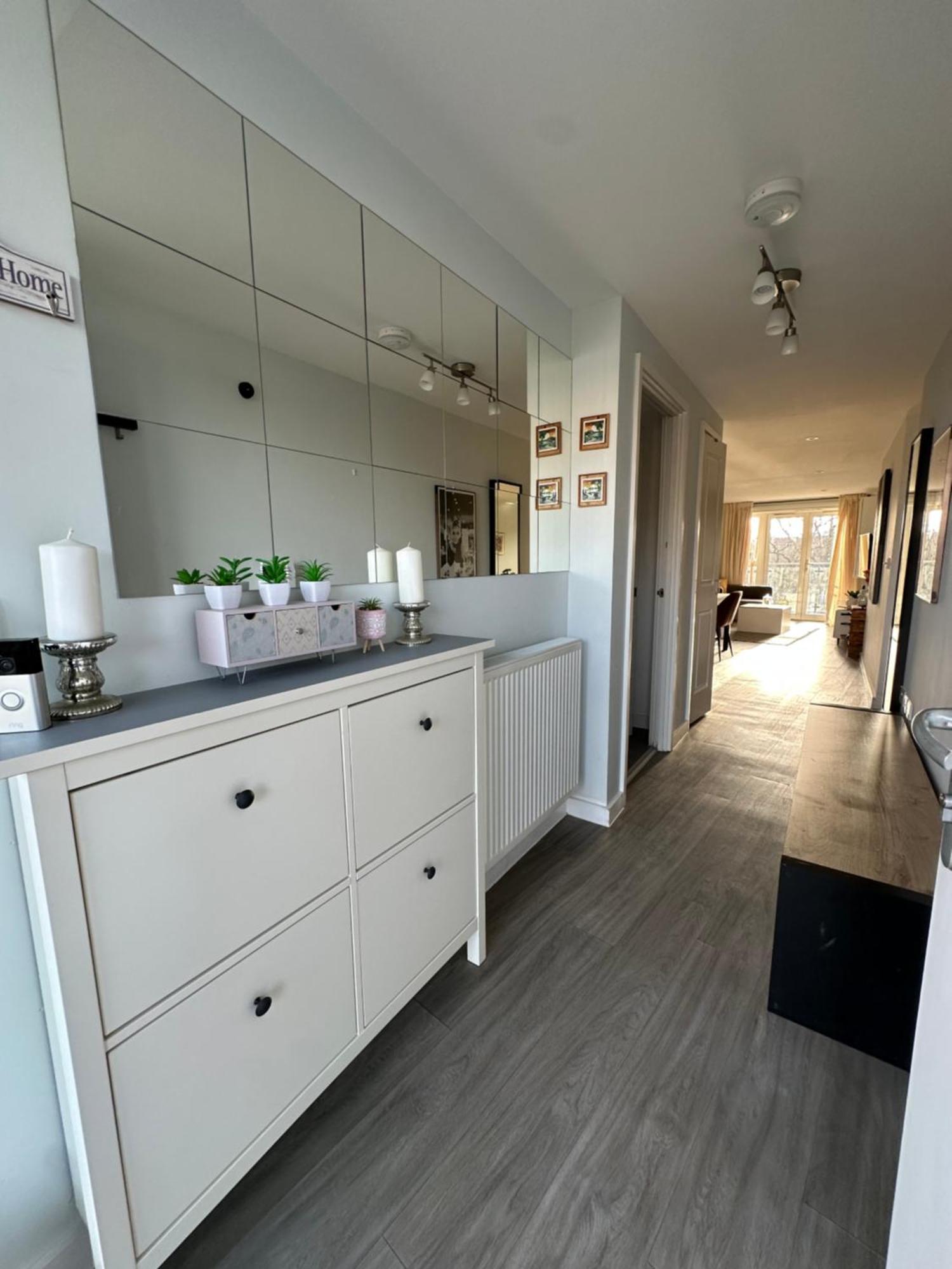 Lovely 2-bed In Apartment London