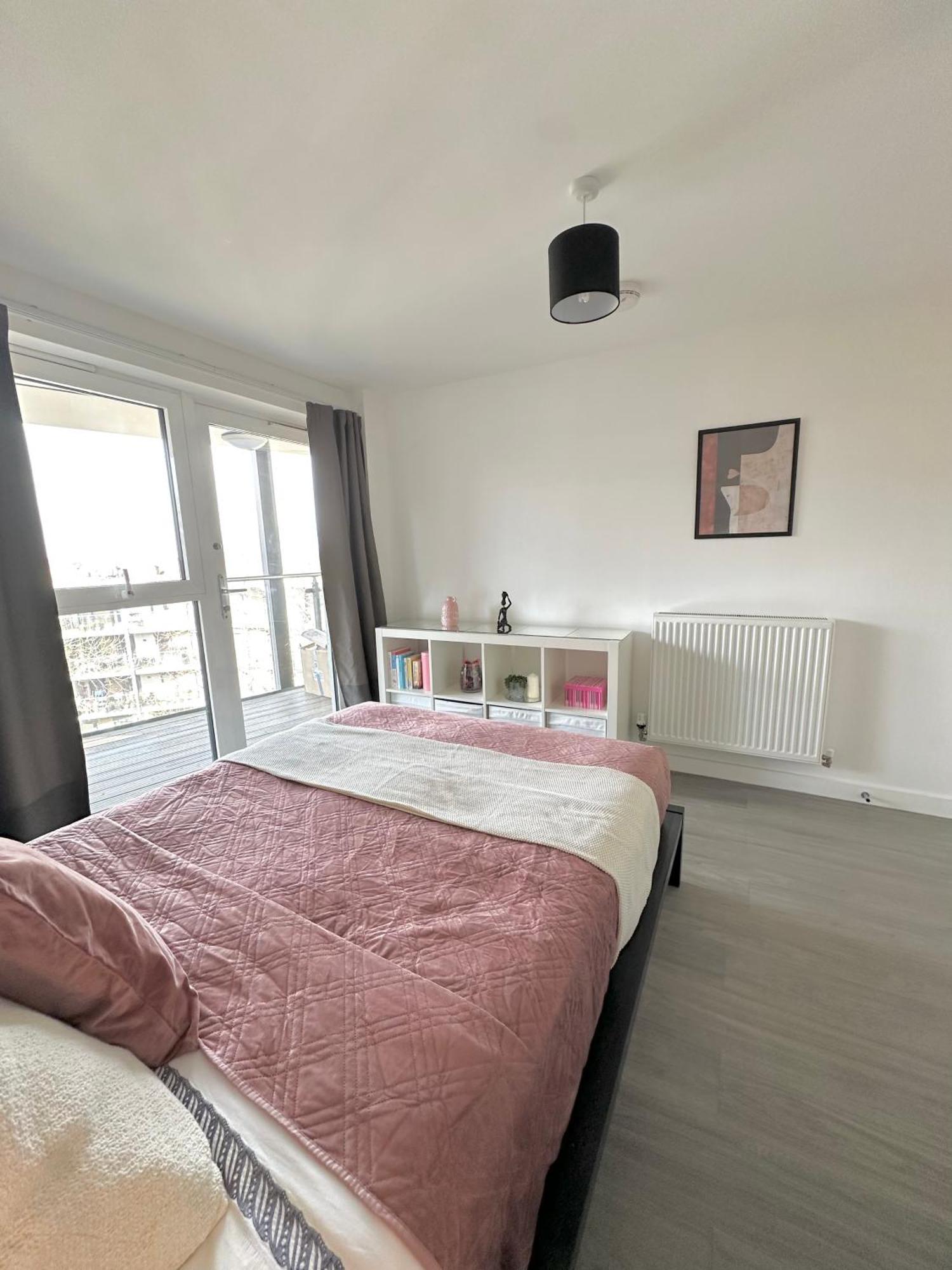 Lovely 2-bed In Apartment London