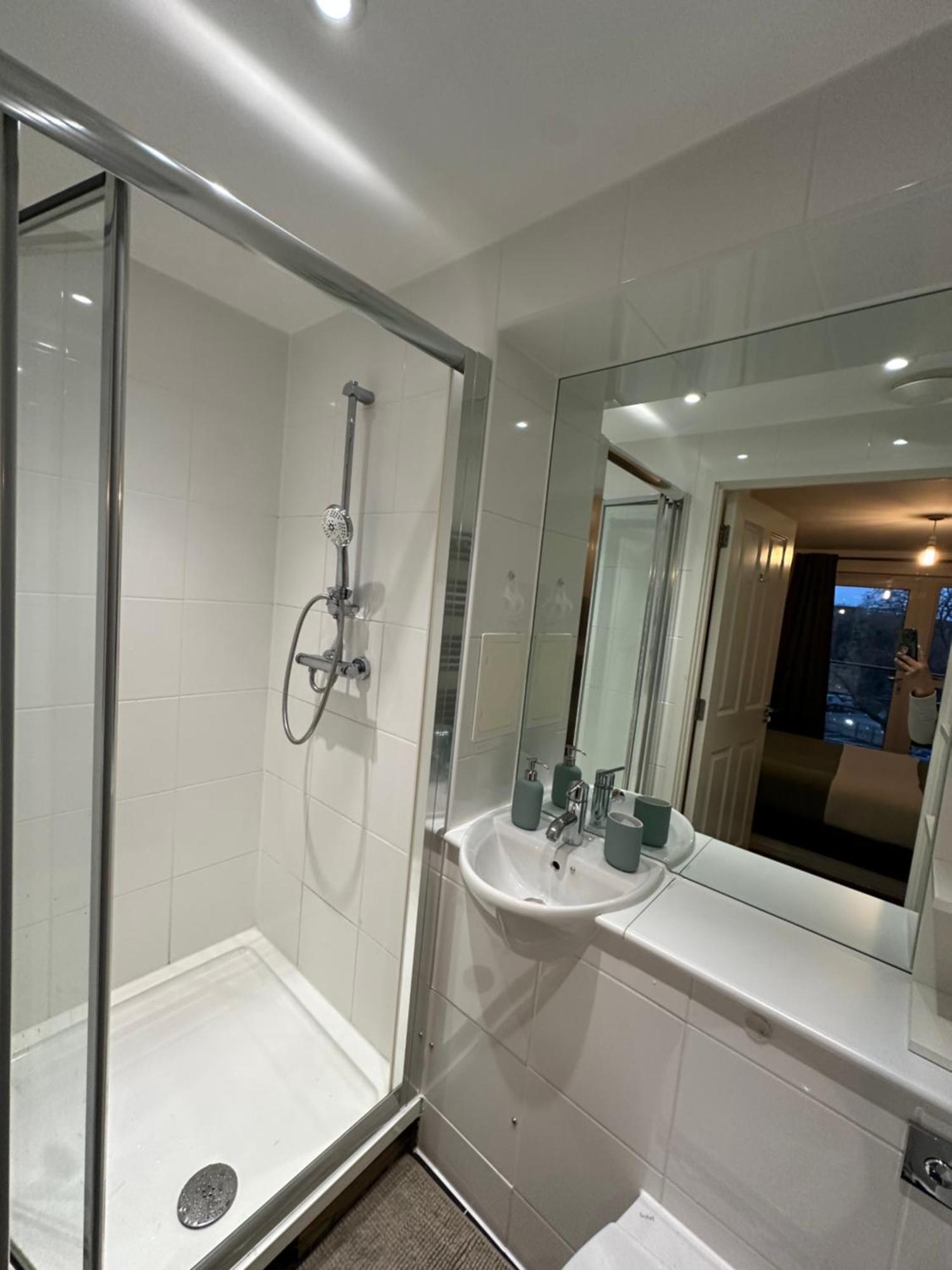 Lovely 2-bed In * London