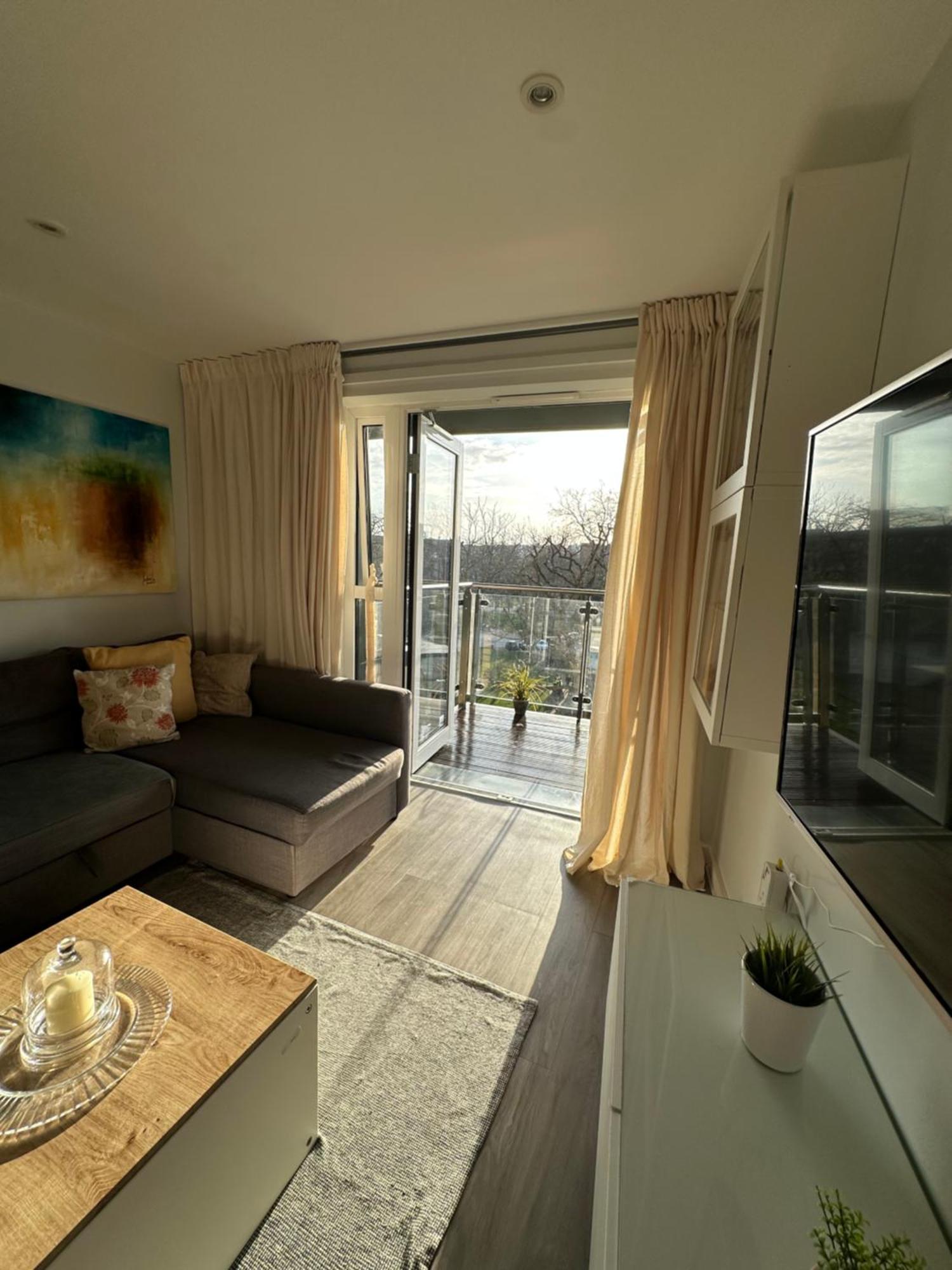 Lovely 2-bed In London