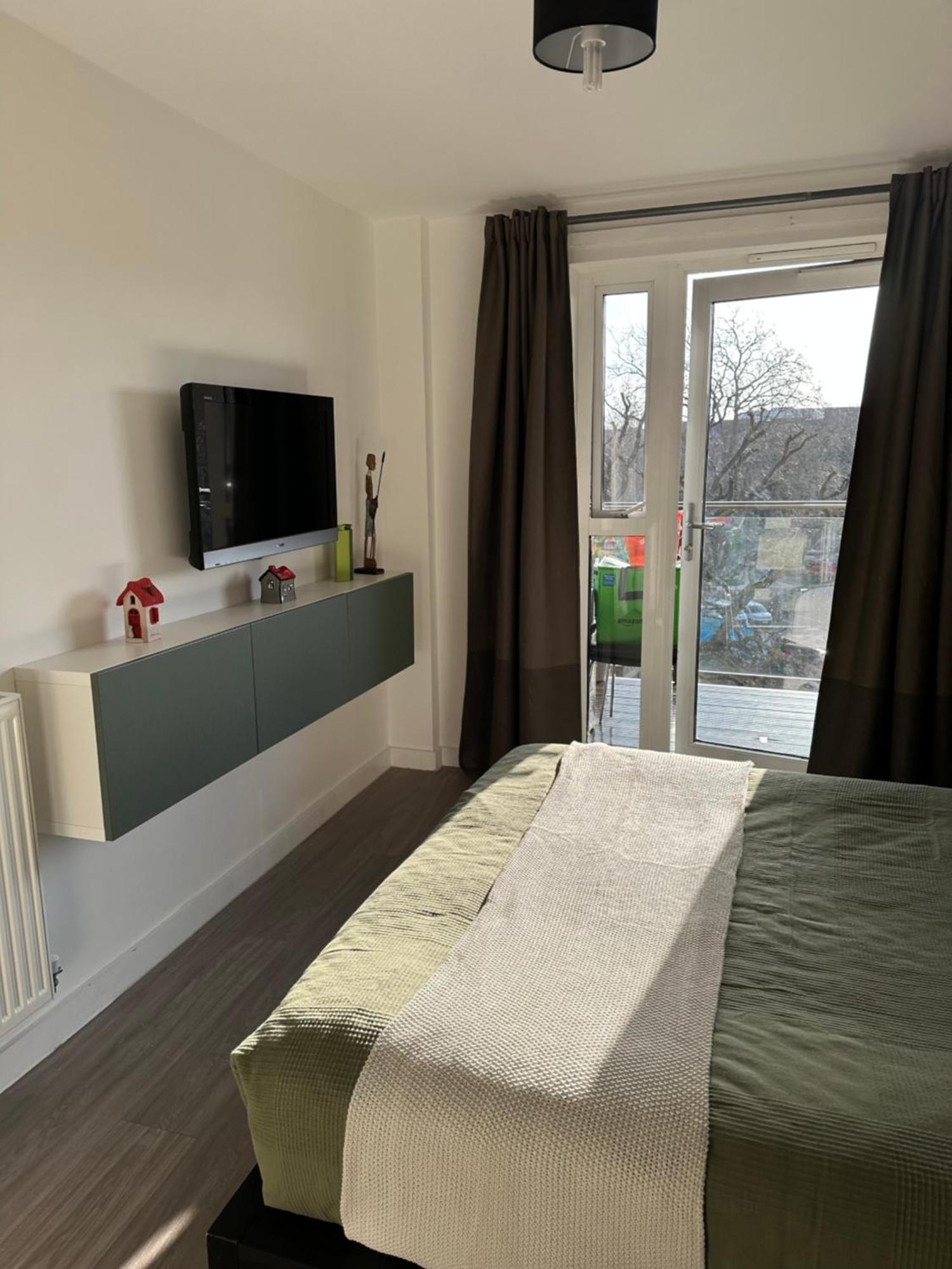 Lovely 2-bed In Apartment