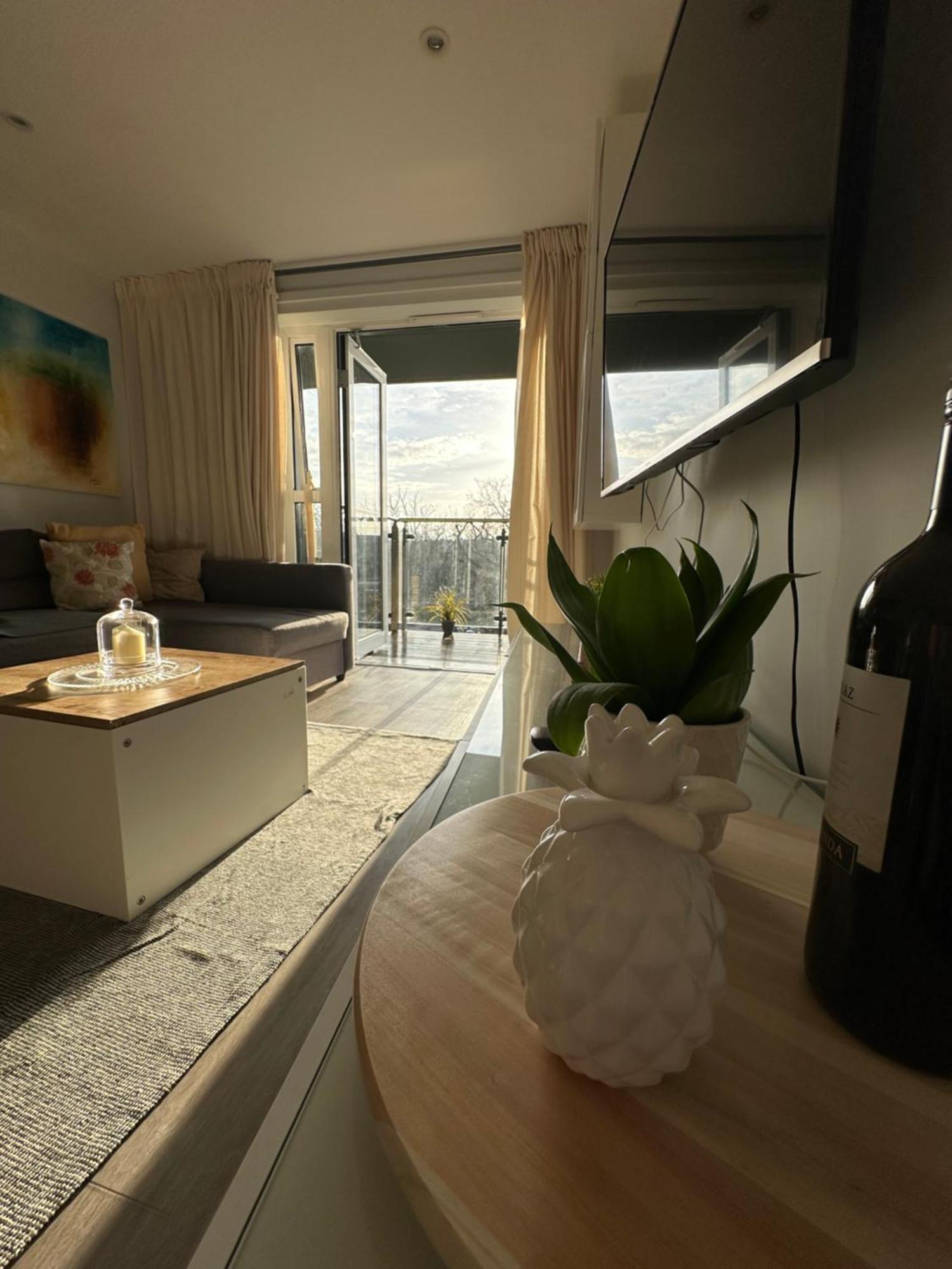 Lovely 2-bed In *