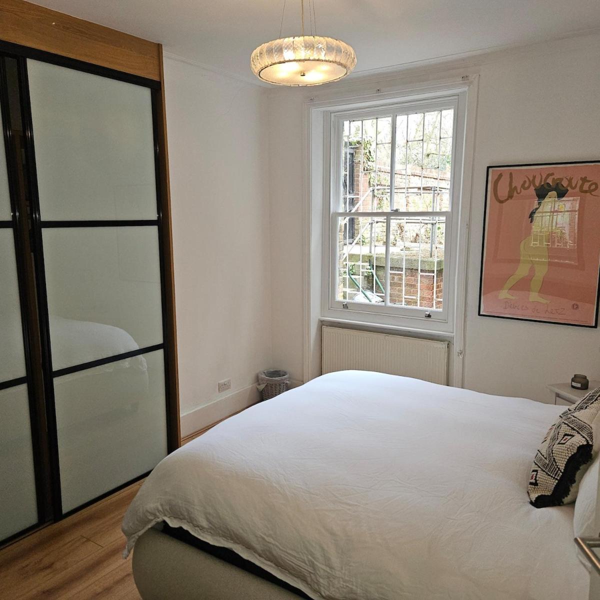 Spacious 3 Bedroom In Maida Vale Londres