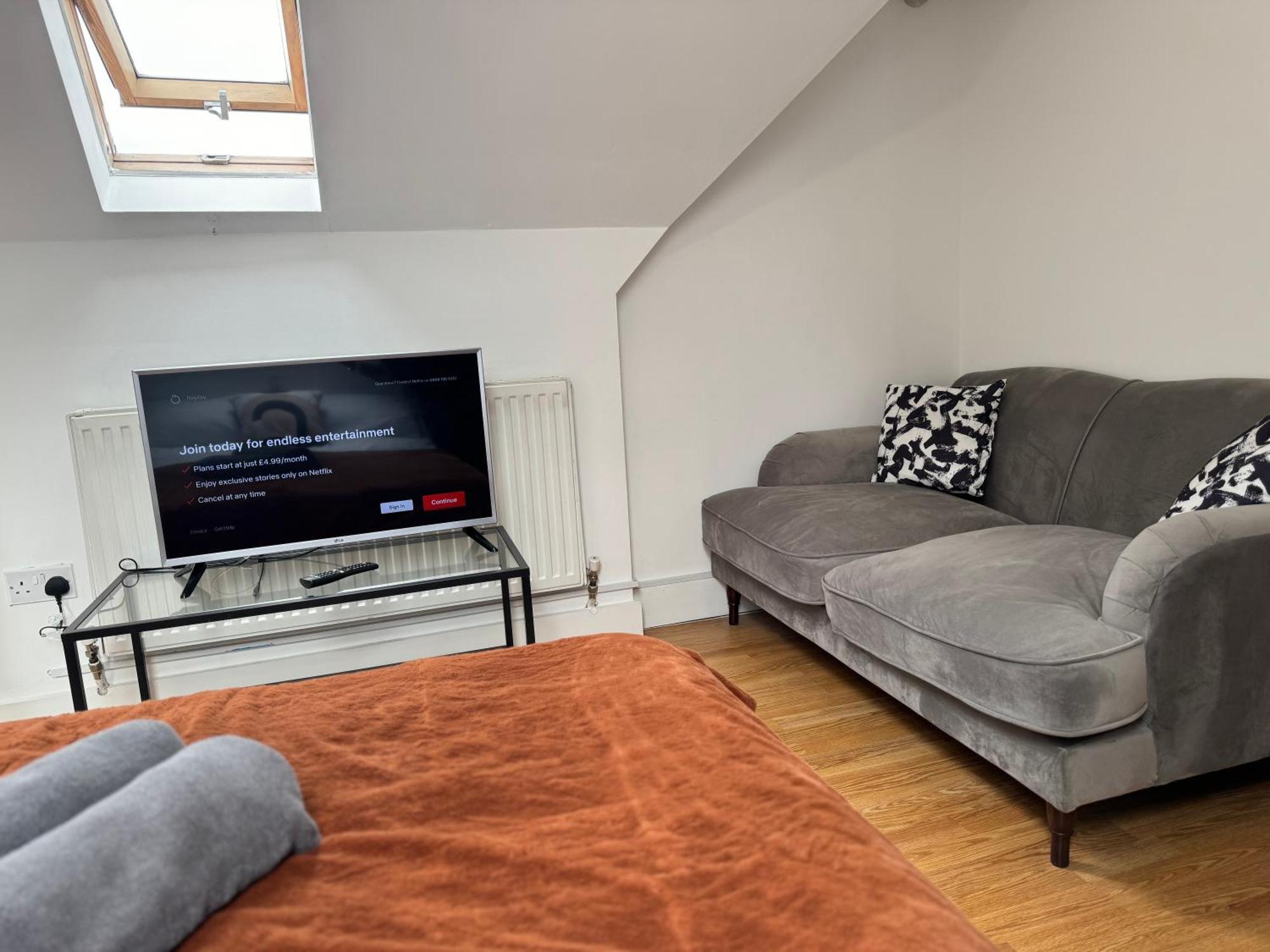 Wembley Stadium Rooms, 12mins * London