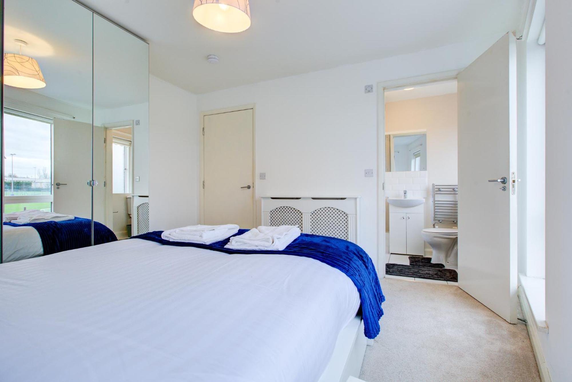 Apartamento 2 Bedroom Flat Near Westfield, Hospital, Stadium & Uni Londres