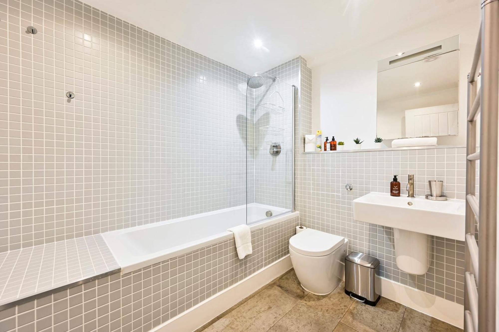 Farringdon Comfortable 3 Bed Appartement