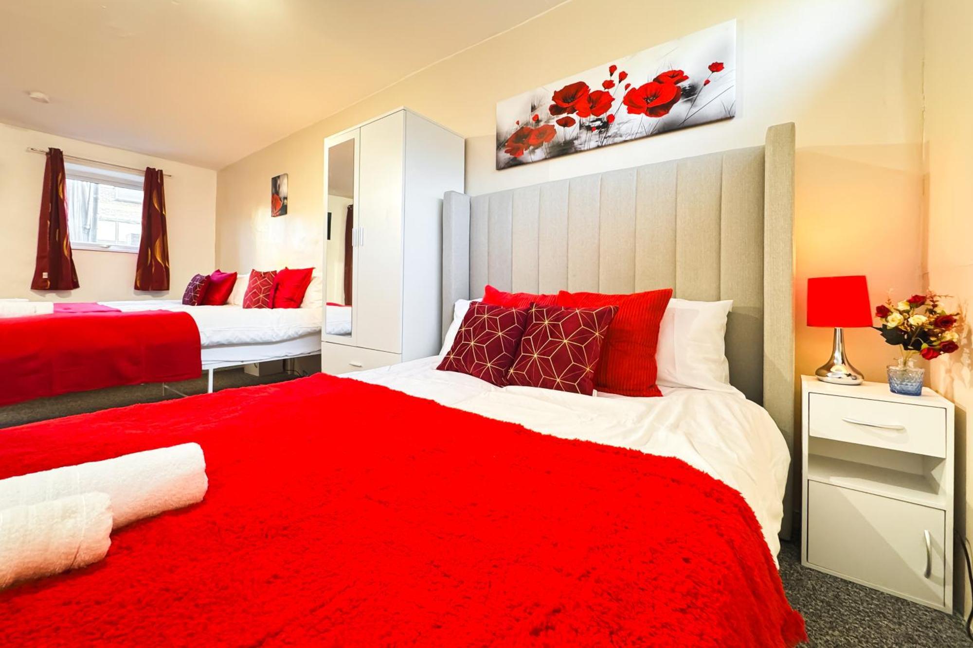 Irongate House By Smart Corporate Holiday home *