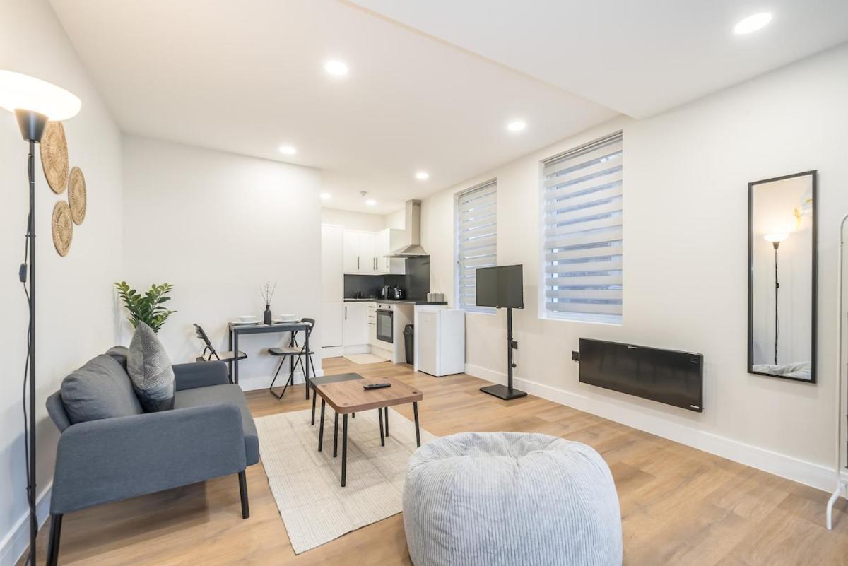Royal Docks Cozy Flat C * London