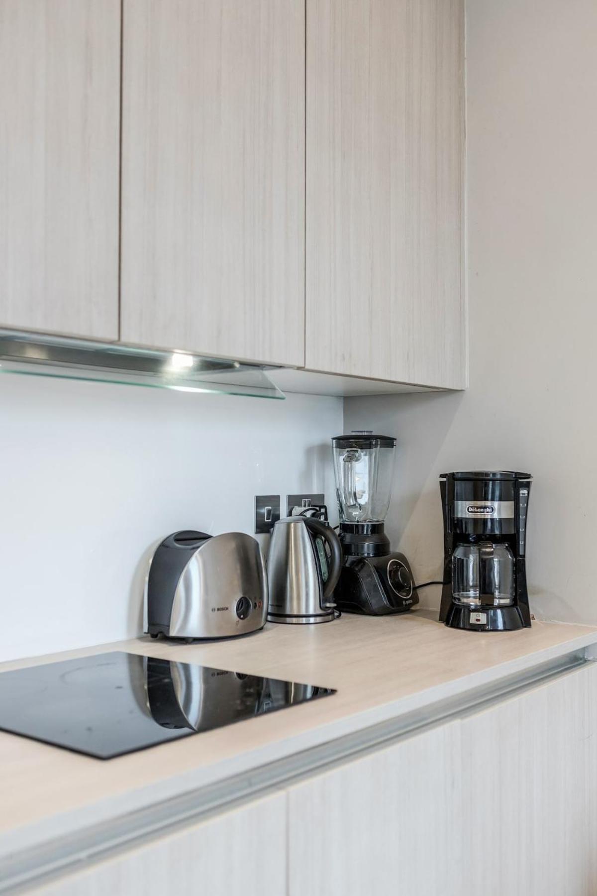 Bright 2-bedroom Flat In Chelsea Apartment