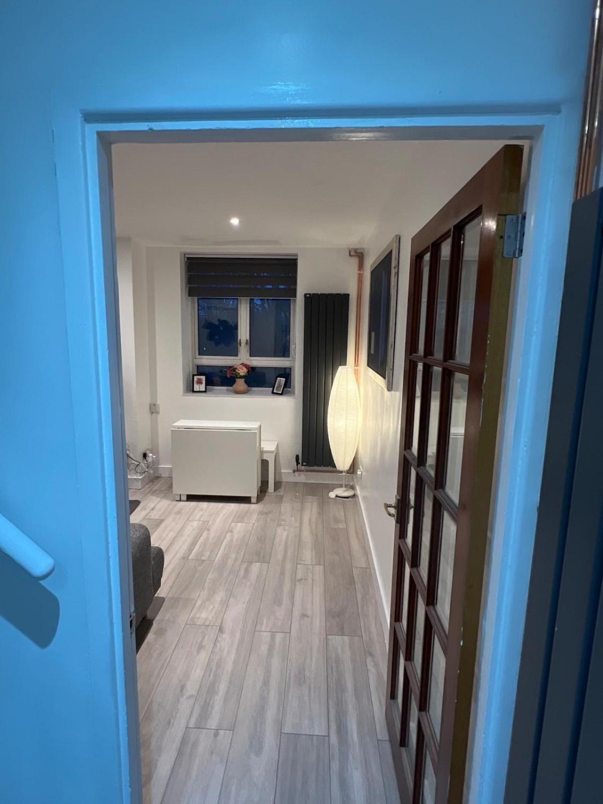 Amazing Location 2 Bed Swiss Apartment