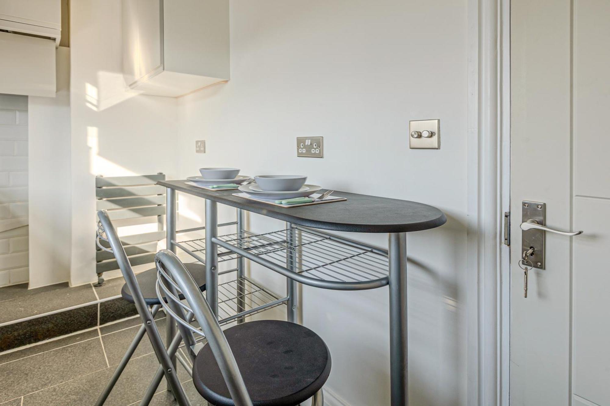 Exquisite Studio, 3mins To Elephant & Castle Tube! Apartment *