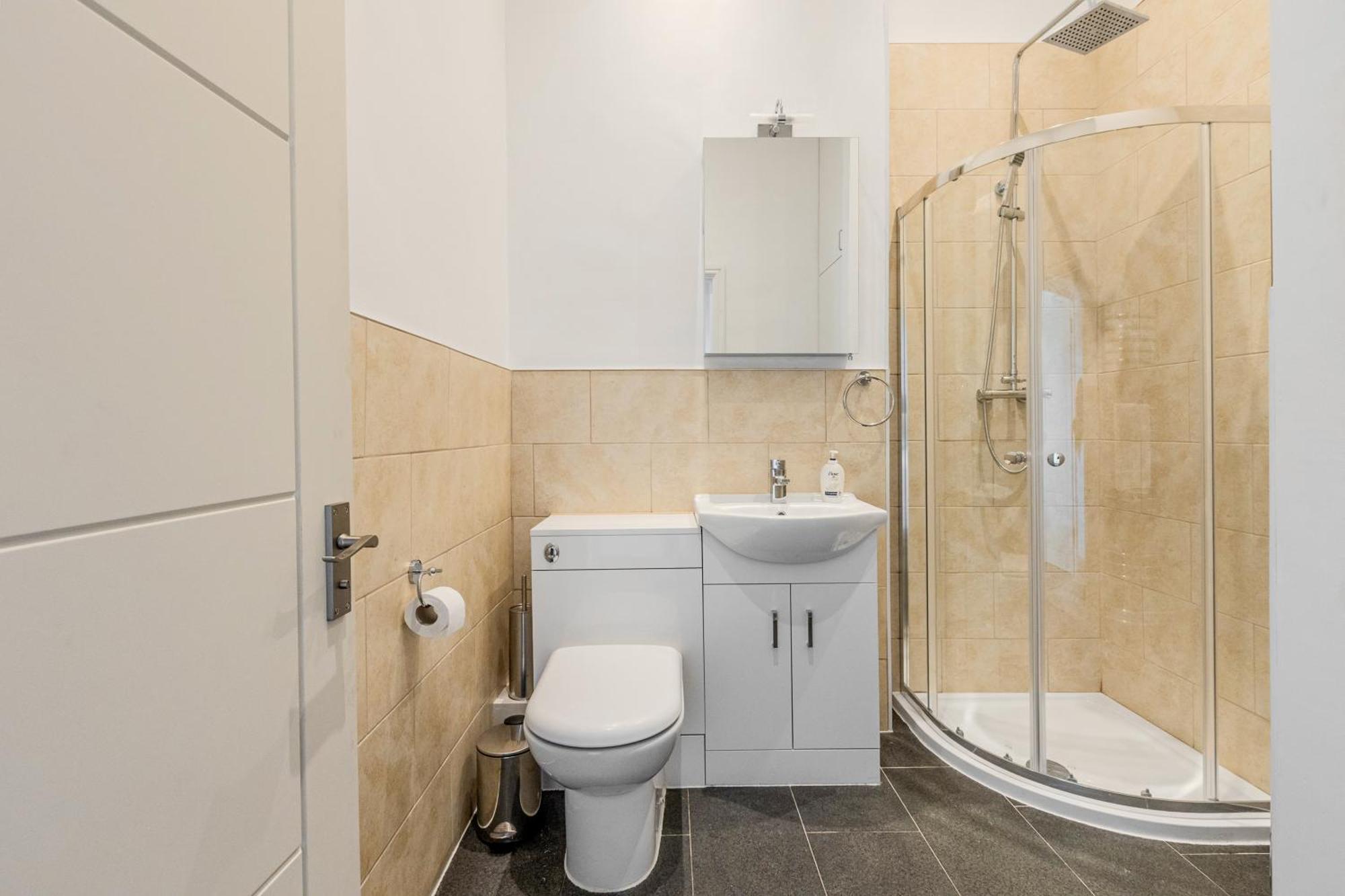 Apartment Exquisite Studio, 3mins To Elephant & Castle Tube! *