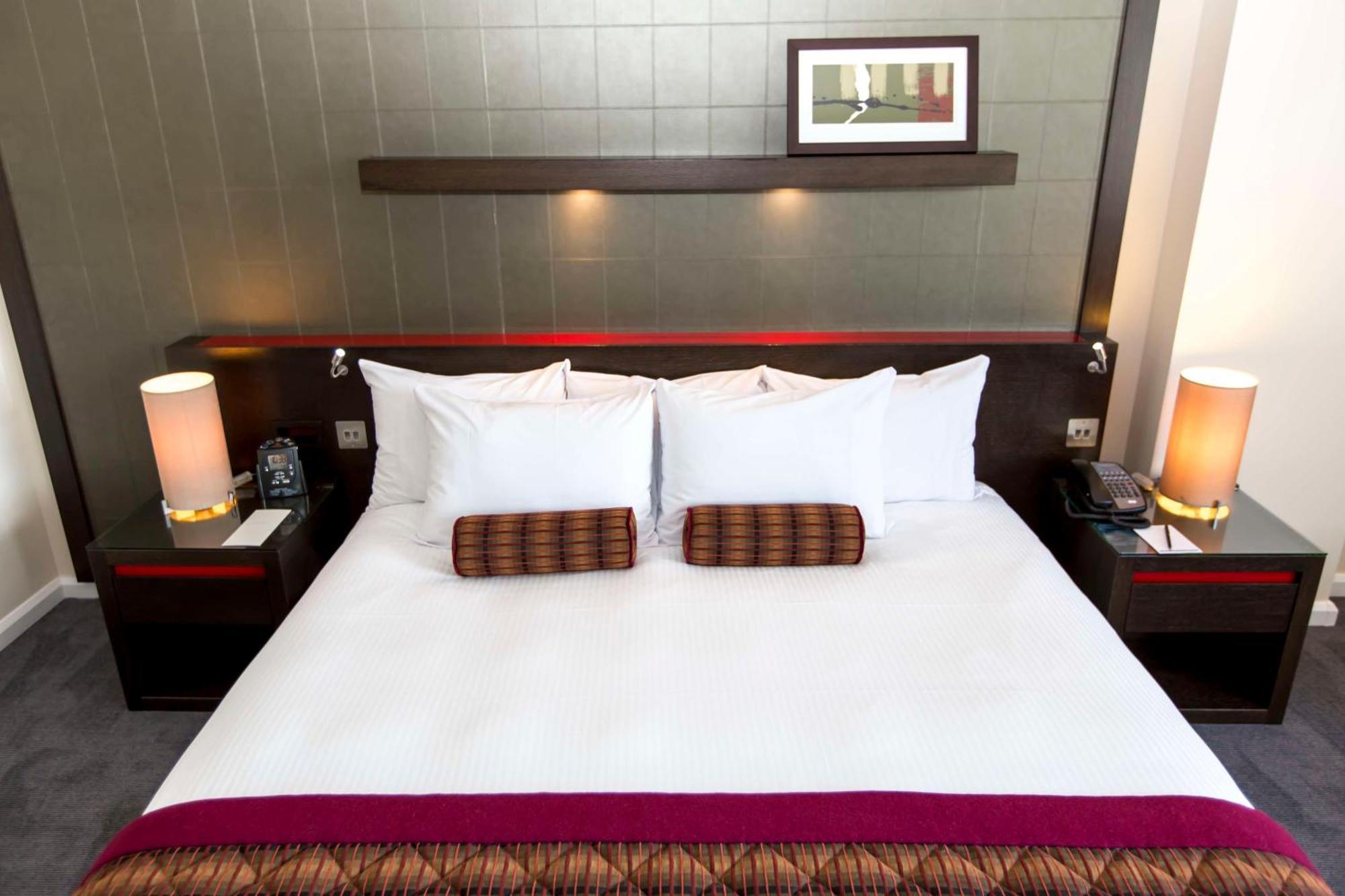 Hotel Hilton Canary Wharf 4*