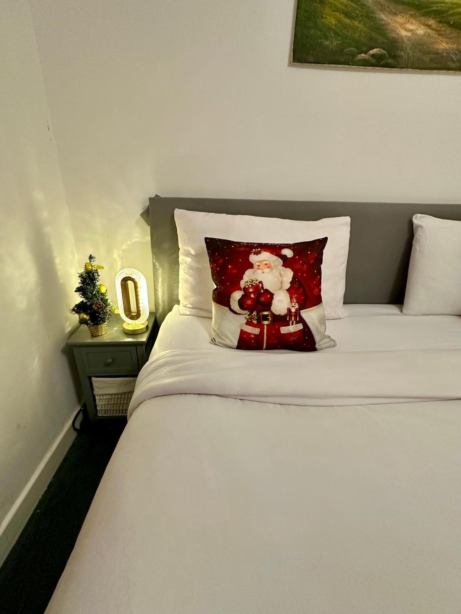 Apartment Apartment: 2-bed Oasis With Rapid Transit Access