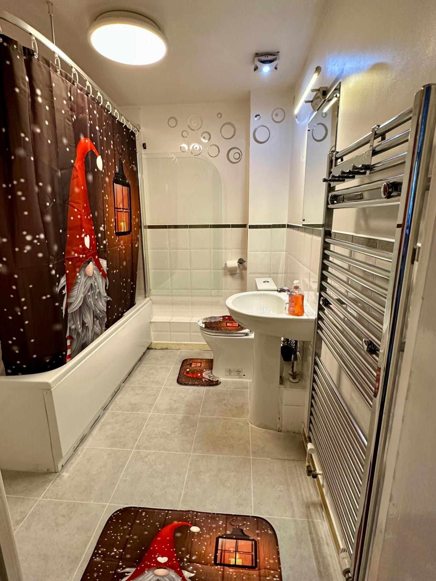 Apartment: 2-bed Oasis With Rapid Transit Access London