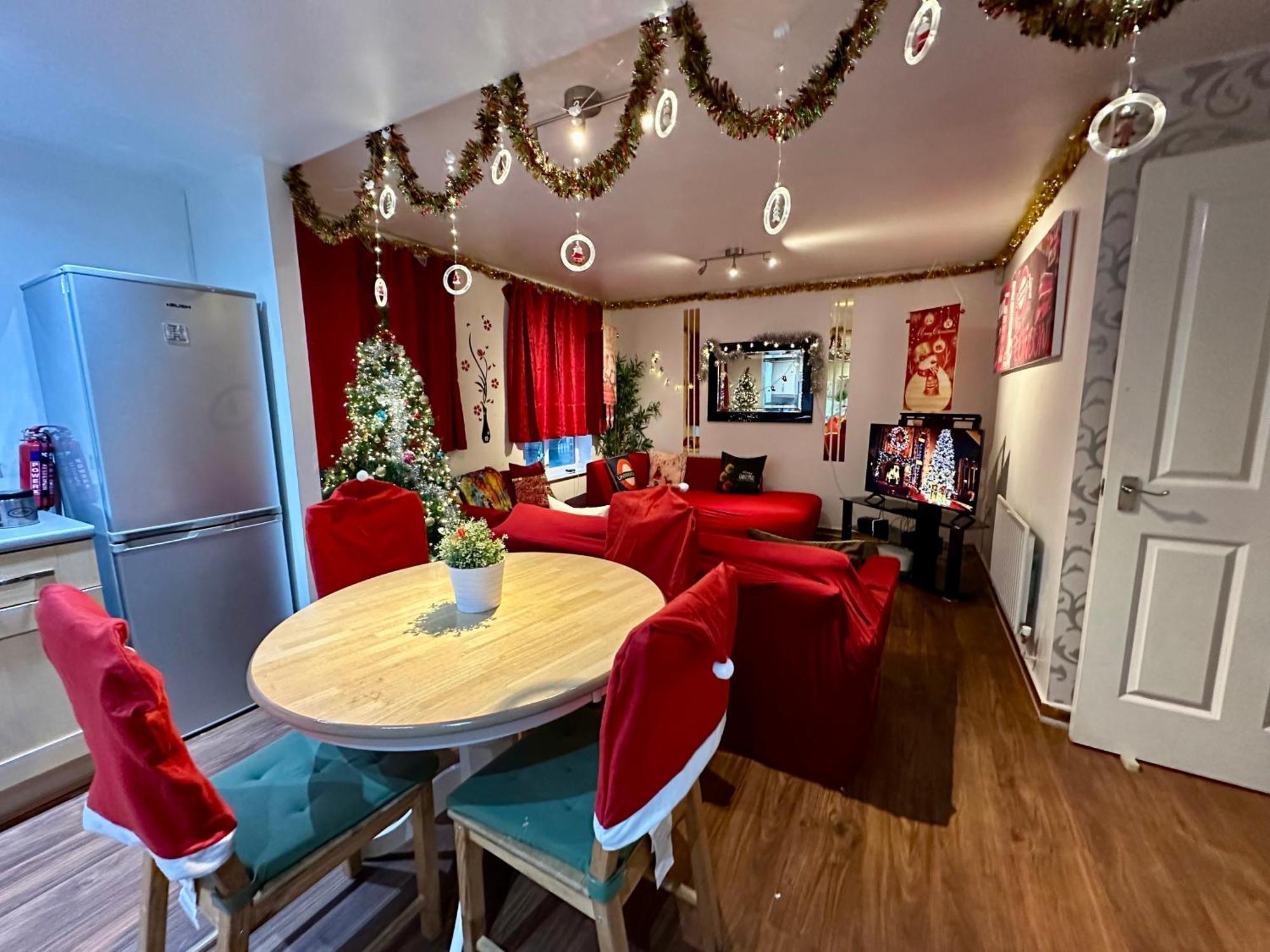 Apartment Apartment: 2-bed Oasis With Rapid Transit Access