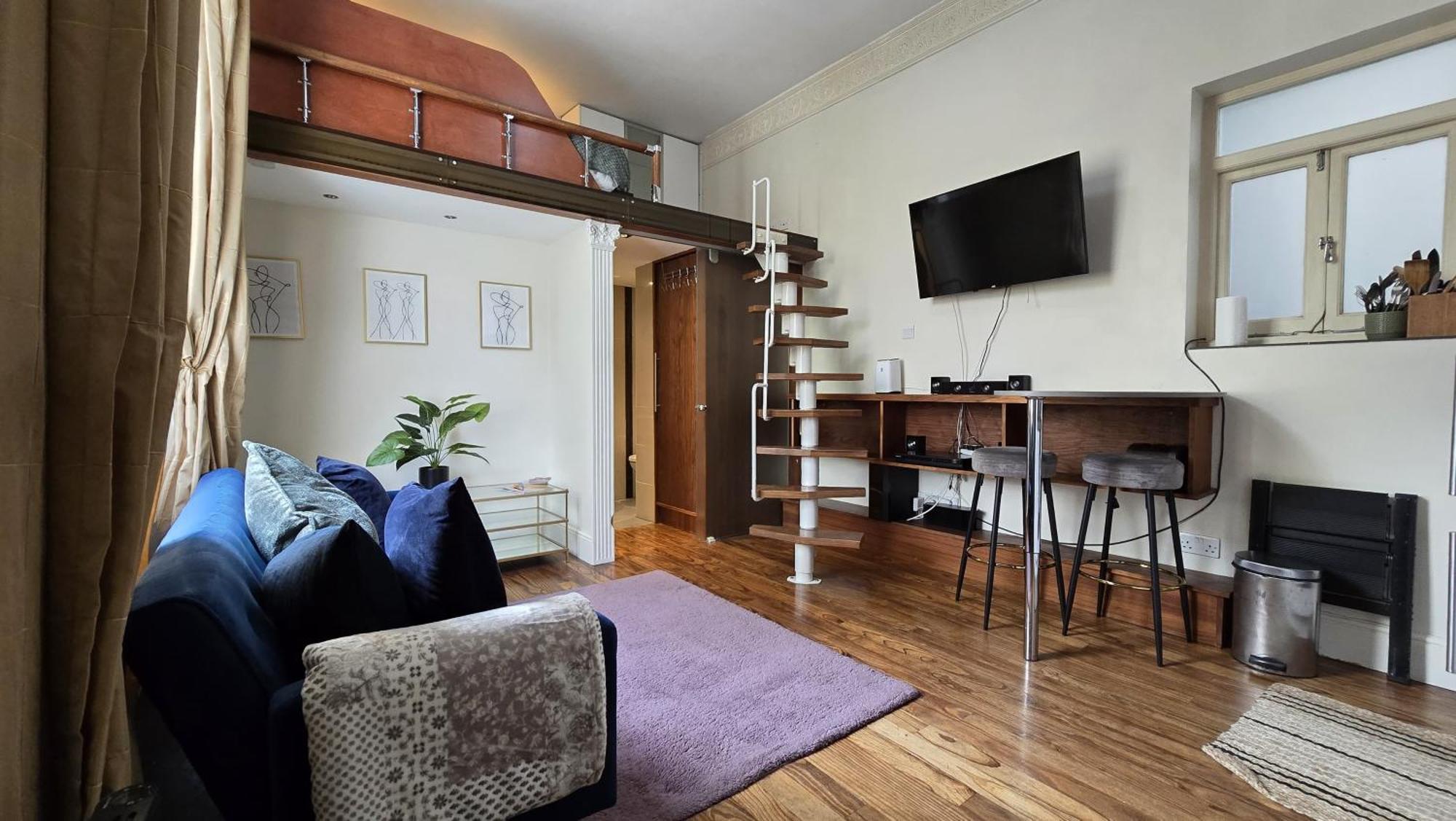Charming In Notting Hill London