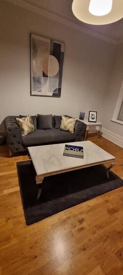 Appartement Star Warwick Mansions 3-bed Oasis Londen