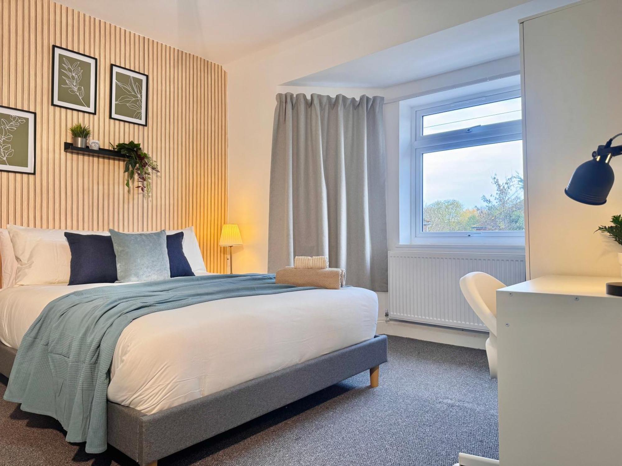 Convenient 2-bed 30min To
