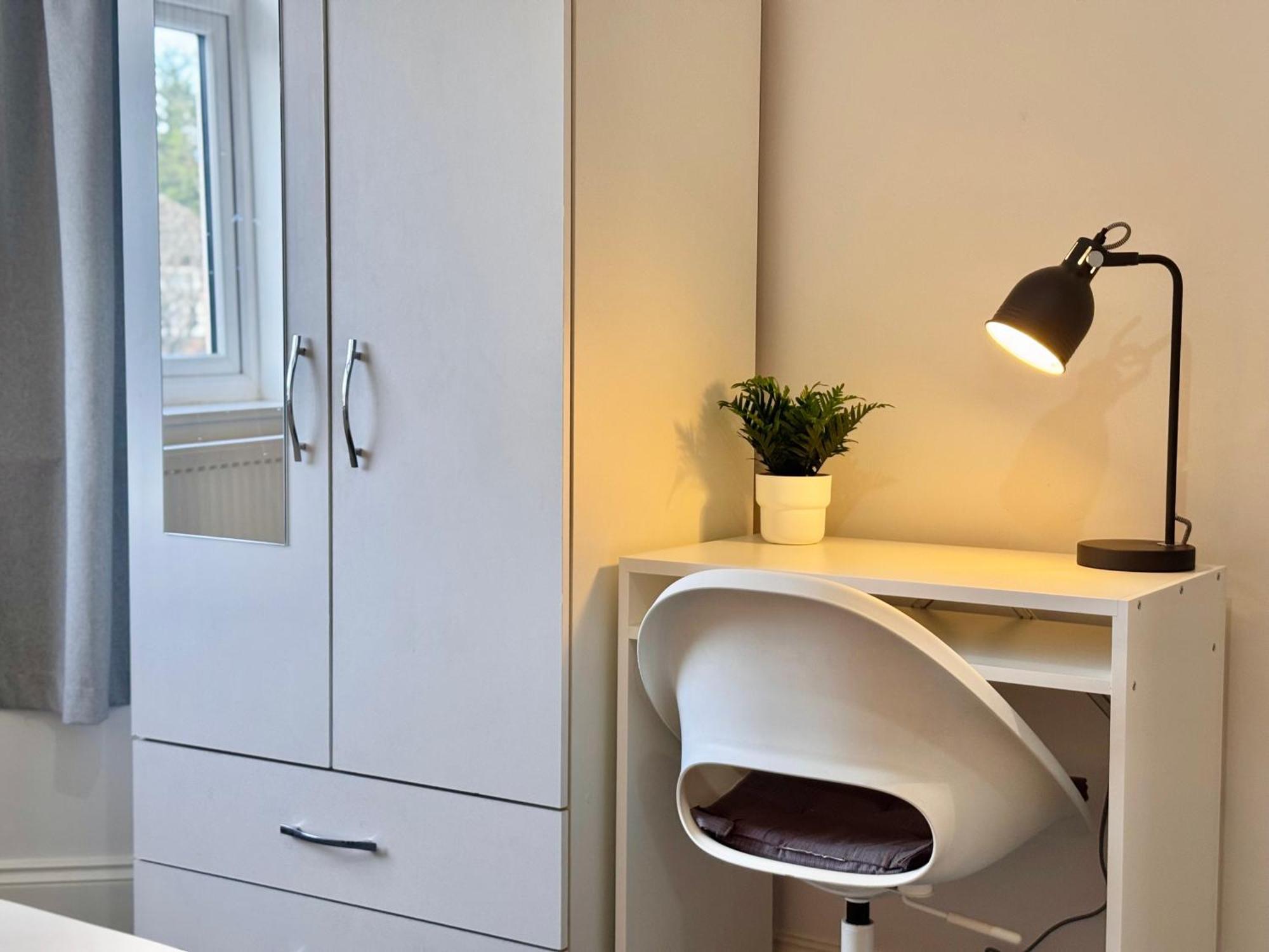 Convenient 2-bed 30min To Apartment *