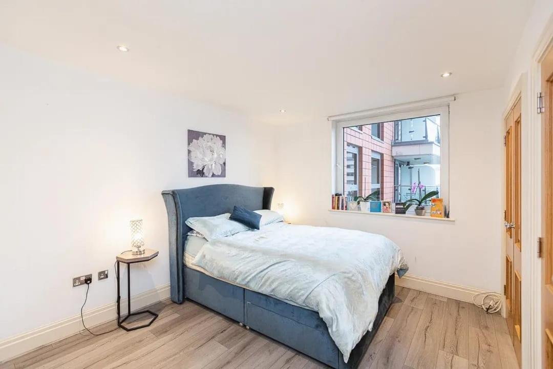 Luxury 2 Bedroom Flat In Chelsea Harbour, Apartment