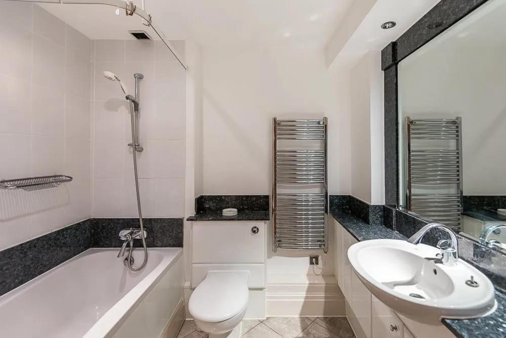 Luxury 2 Bedroom Flat In Chelsea Harbour, Apartment London