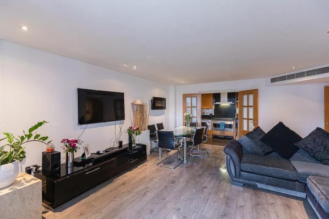Luxury 2 Bedroom Flat In Chelsea Harbour, Apartment London