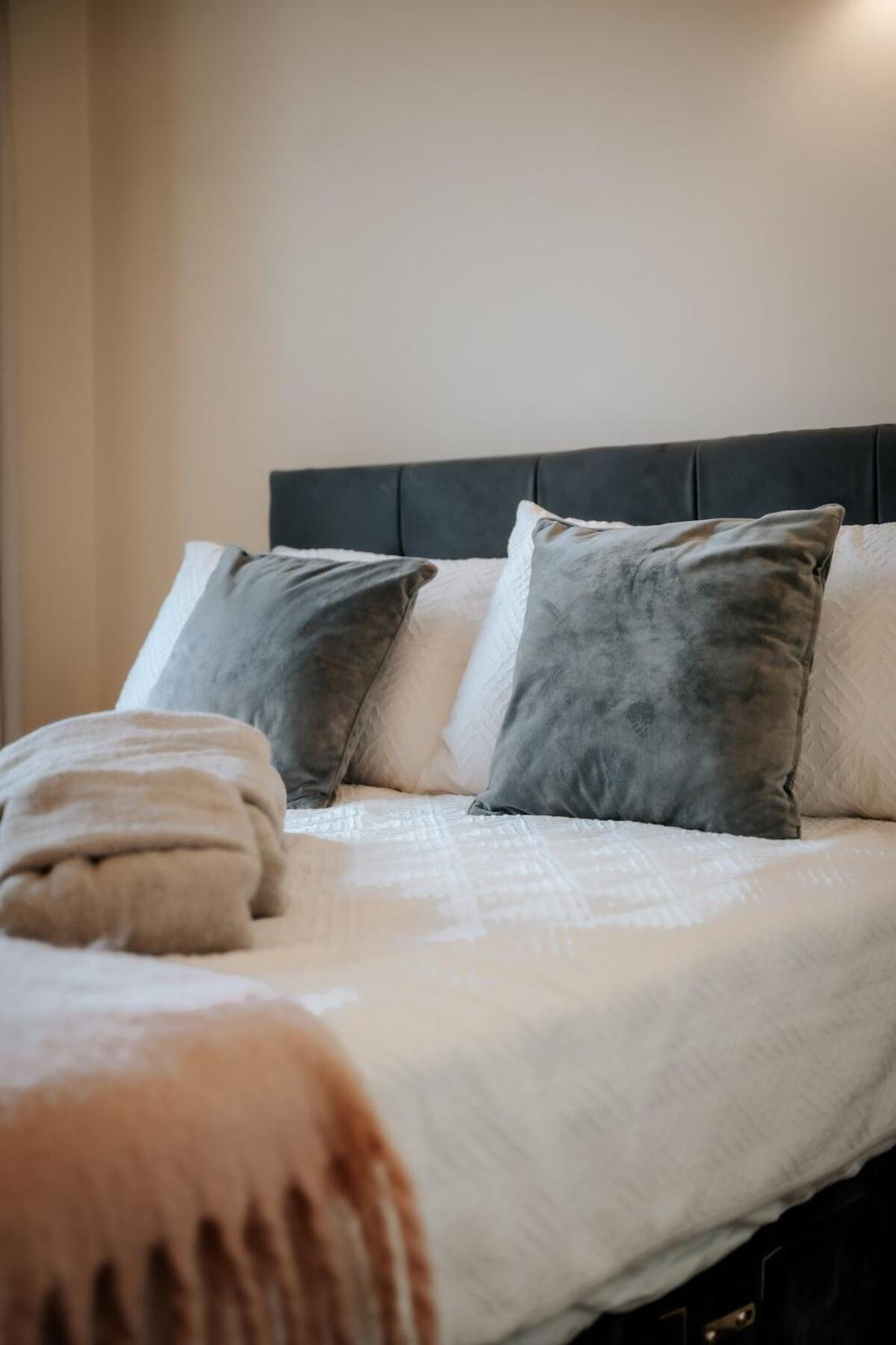Fantastic 2bdr Free Car Parking Apartamento *