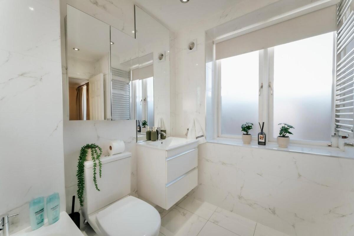 Fantastic 2bdr Free Car Parking Apartamento Londres