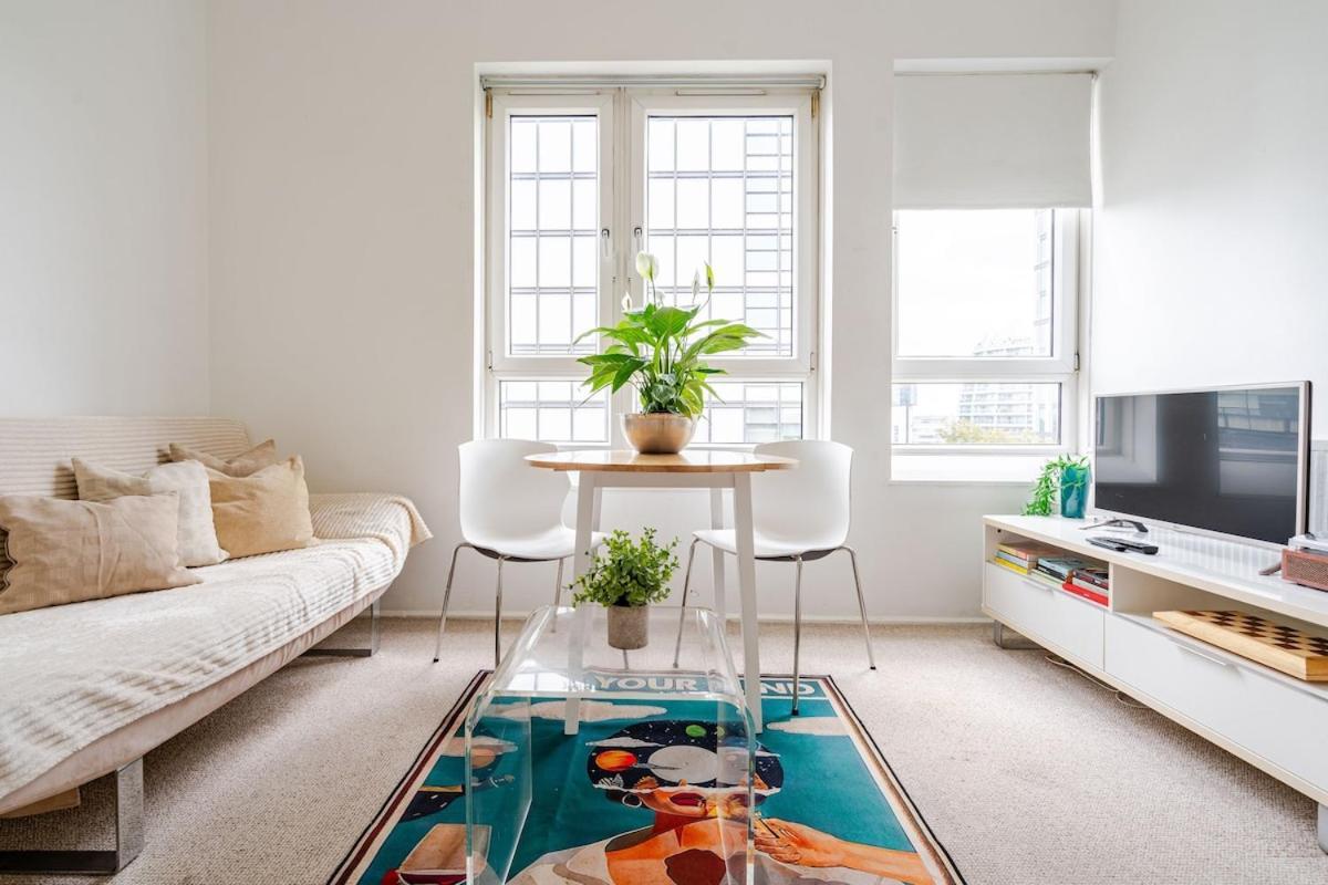 Apartment Skyline Loft Life In Old Street Up To 6 People!