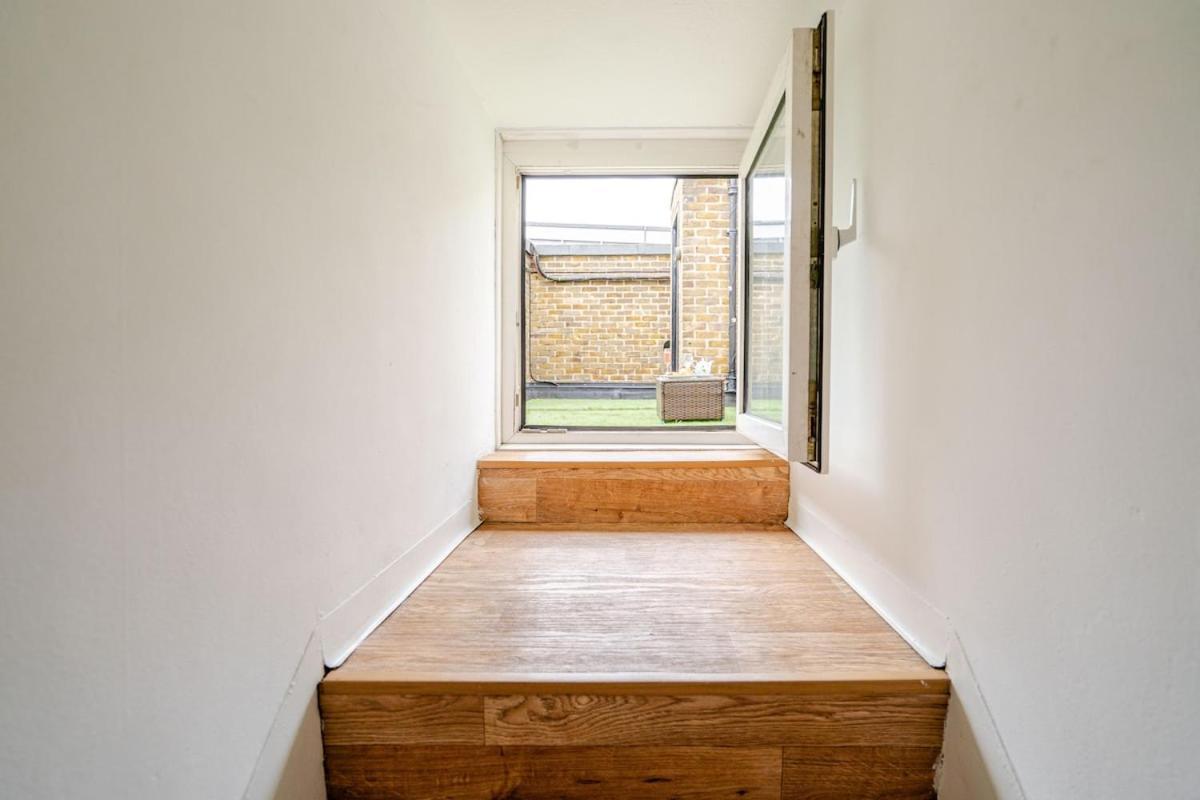 Skyline Loft Life In Old Street Up To 6 People! Apartment London