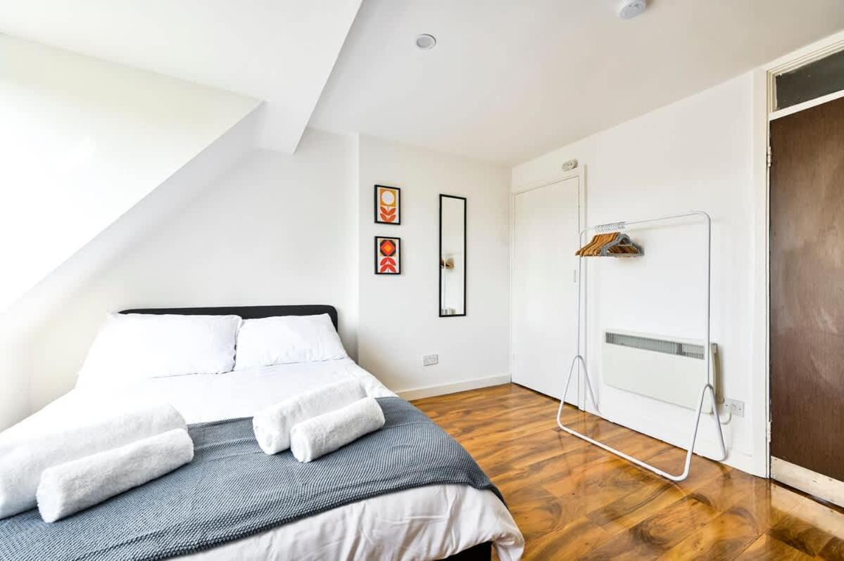 Apartment Spacious 2 Bed Duplex - Zone 1 - Workspace *