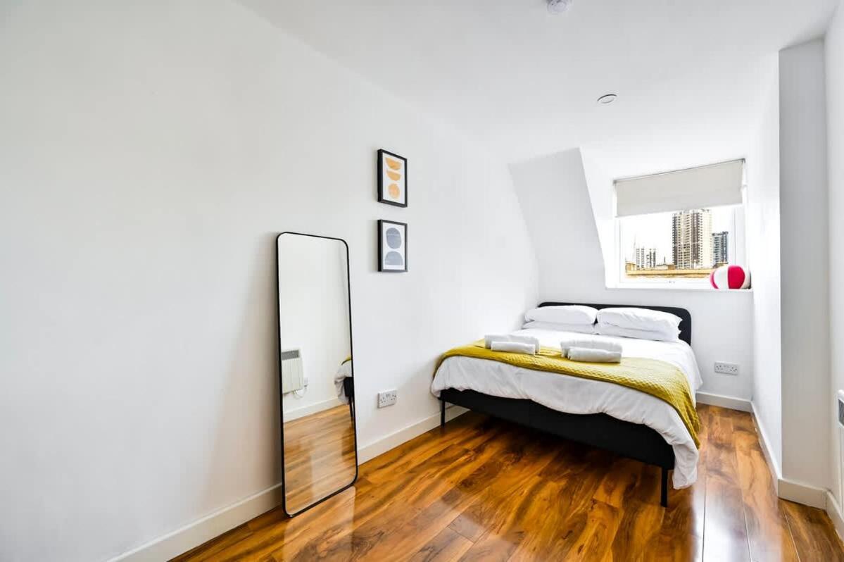 Apartment Spacious 2 Bed Duplex - Zone 1 - Workspace
