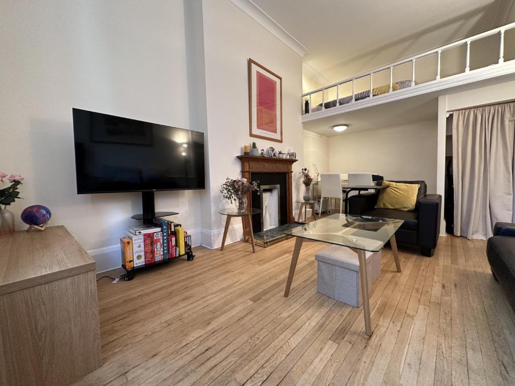 Two Double Mezzanine In Paddington Appartement Londen