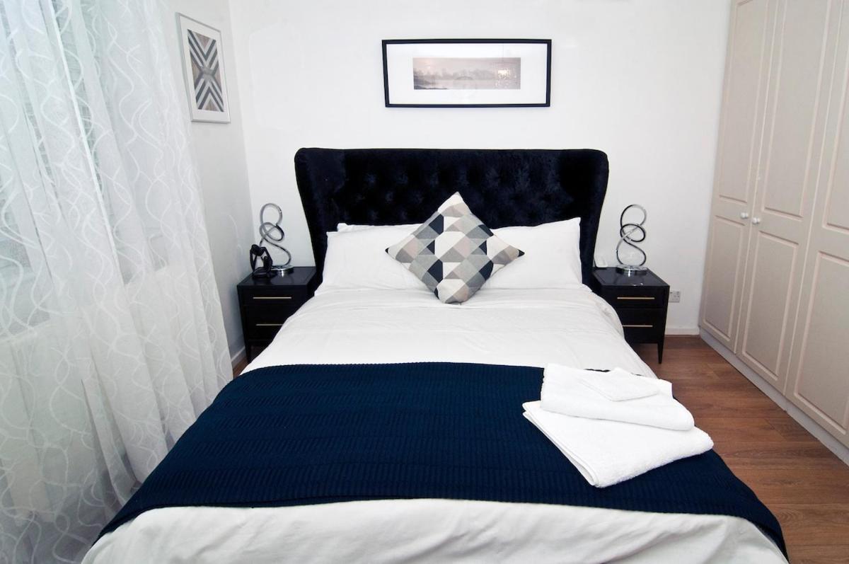 Luxurious Zone 2, One Stop Bridge! London