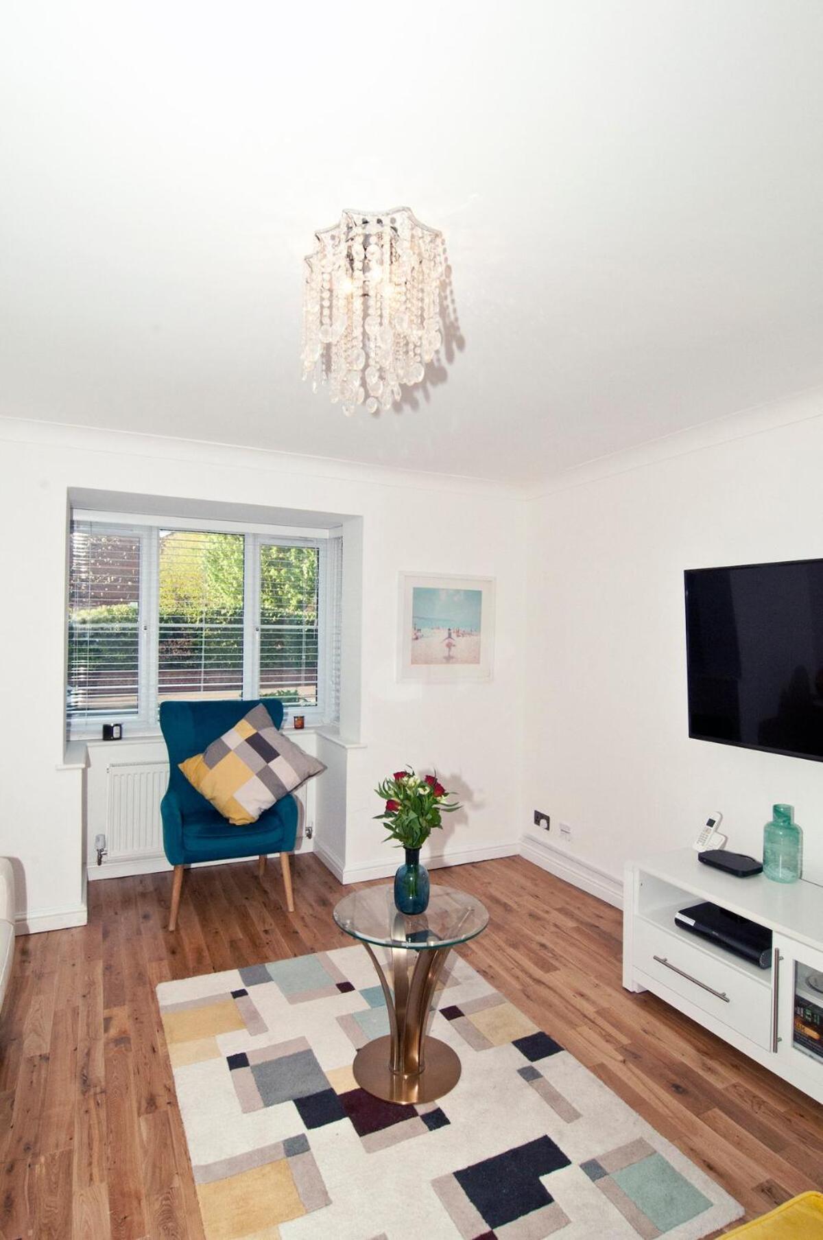Luxurious Zone 2, One Stop Bridge! Apartment *