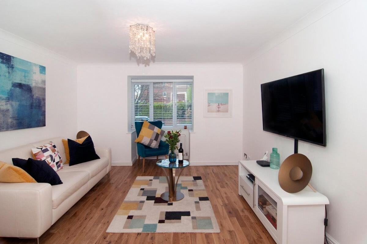 Luxurious Zone 2, One Stop Bridge! London