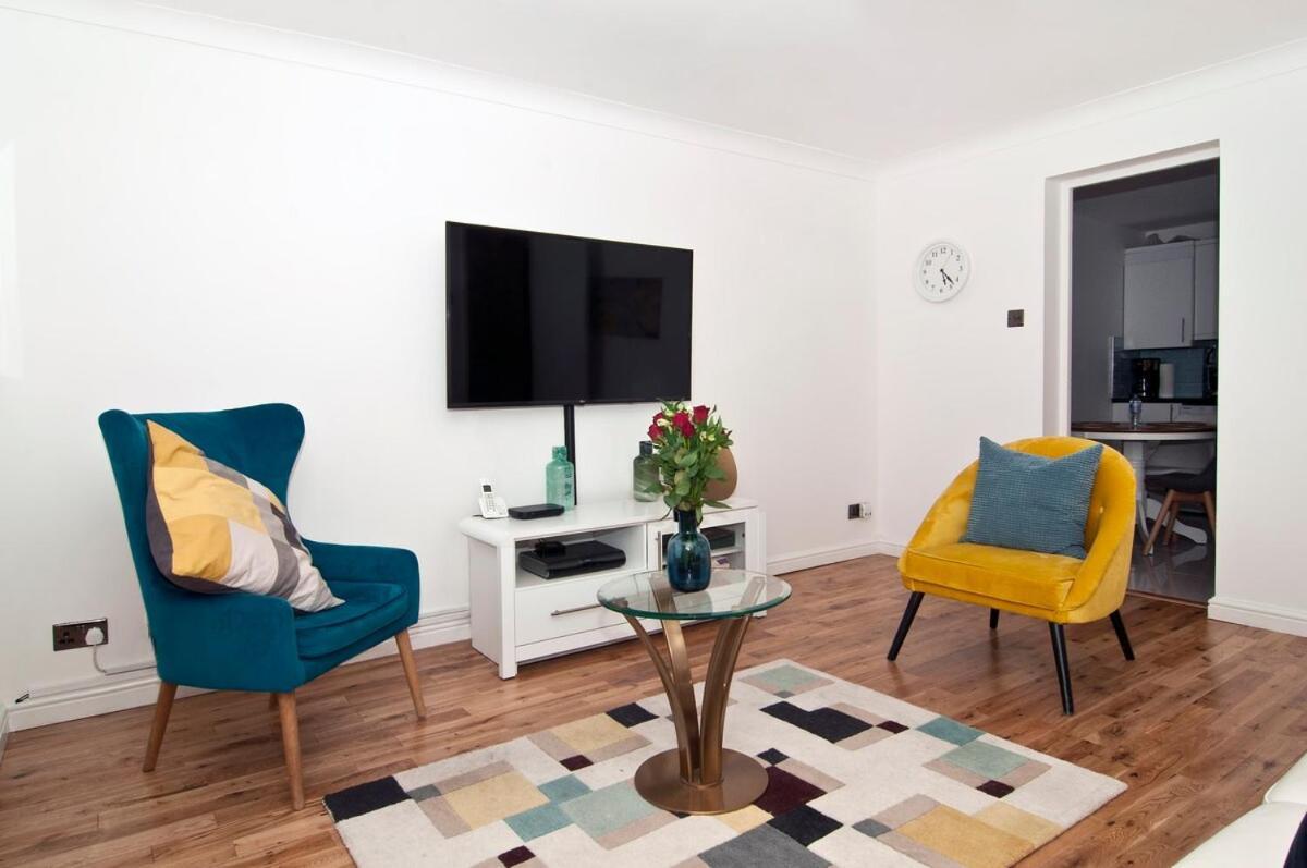 Luxurious Zone 2, One Stop Bridge! London