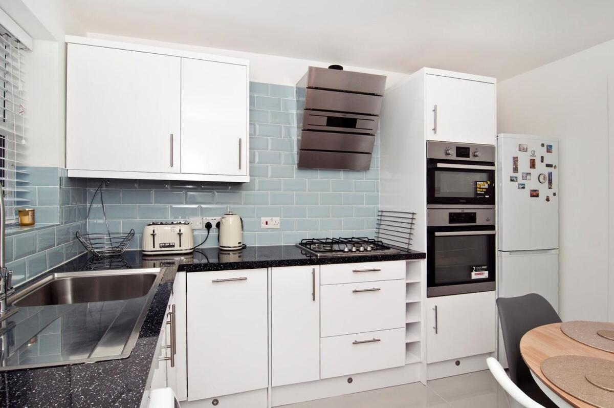 Apartment Luxurious Zone 2, One Stop Bridge!