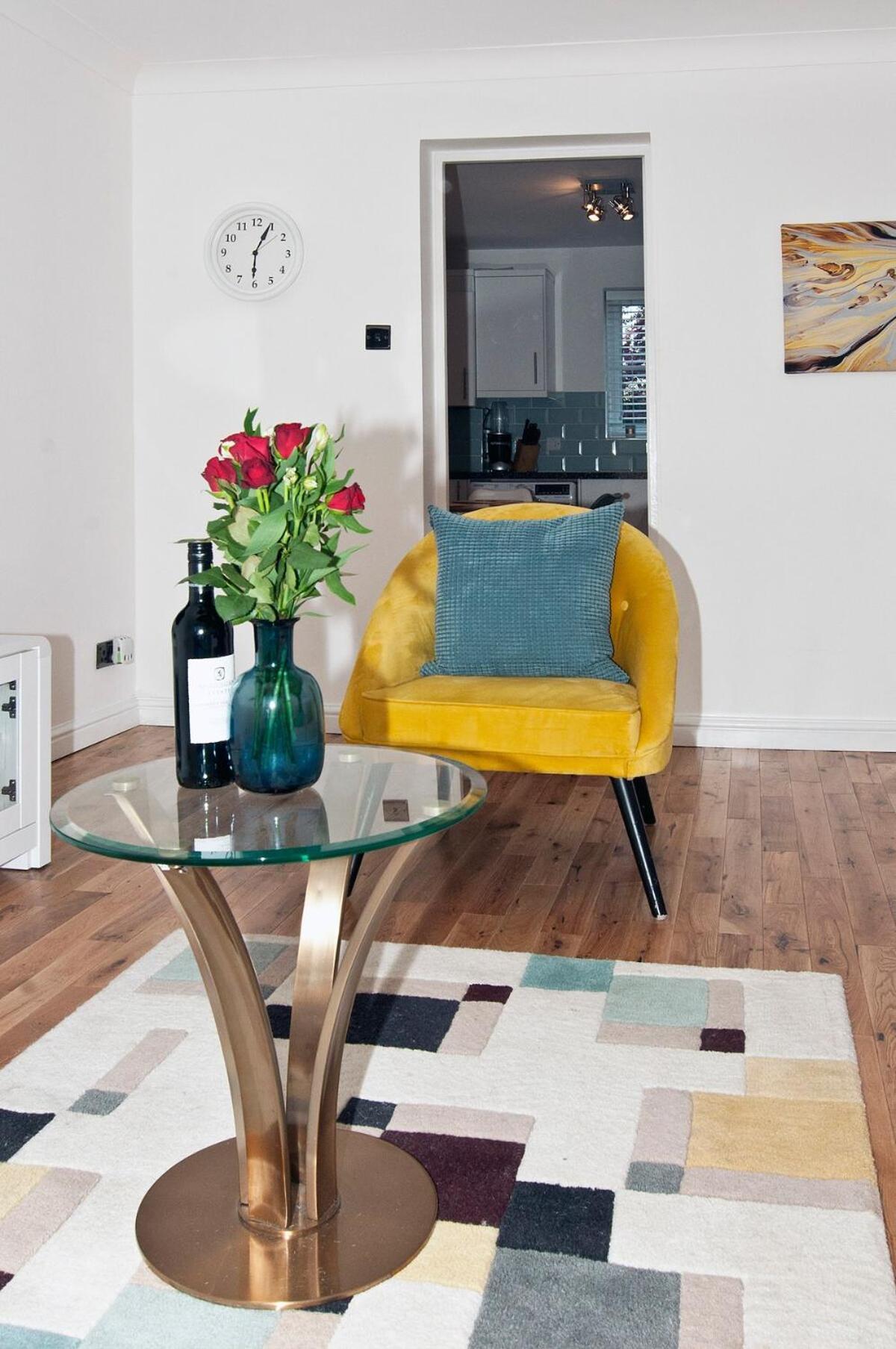 Apartment Luxurious Zone 2, One Stop Bridge!